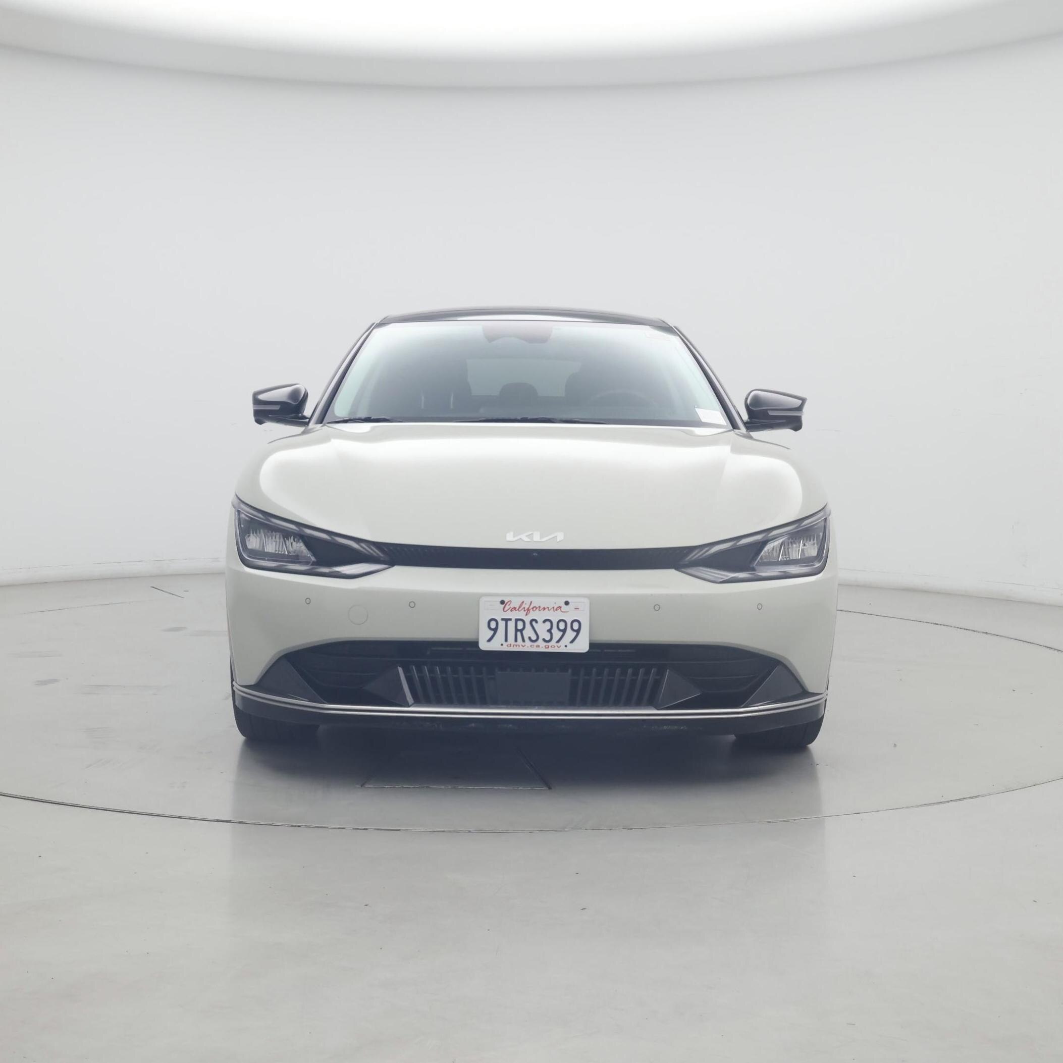 Thumbnail: 2022 Kia EV6 - 5