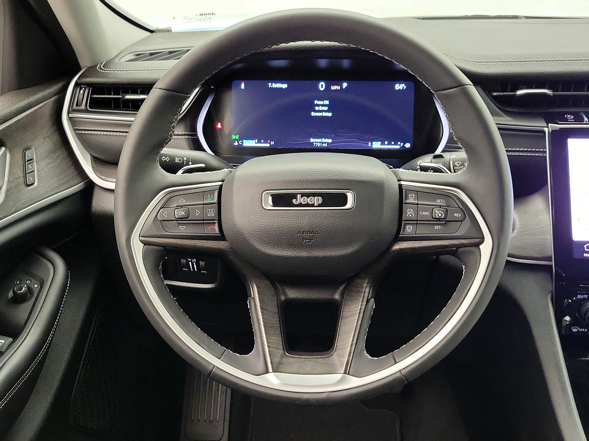 Thumbnail: 2023 Jeep Grand Cherokee - 10