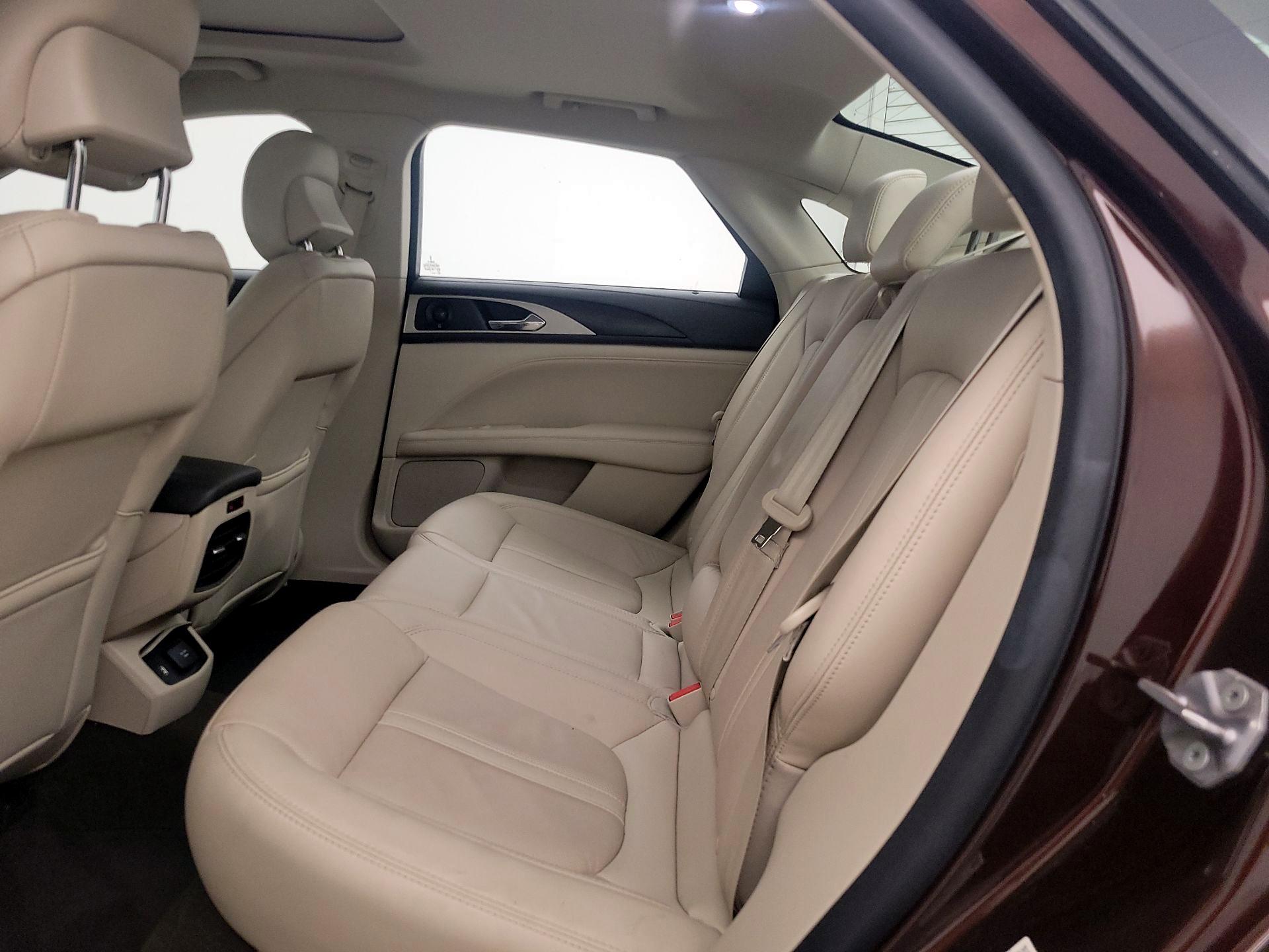 Thumbnail: 2019 Lincoln MKZ - 19