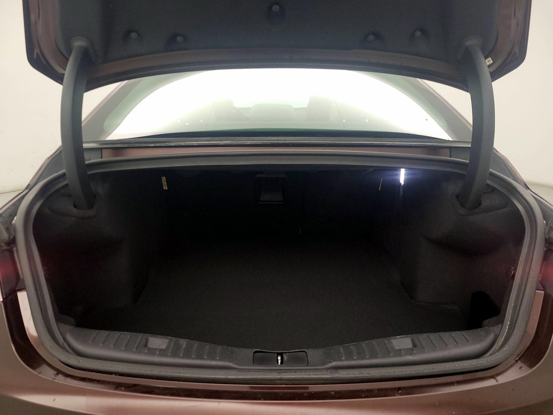 Thumbnail: 2019 Lincoln MKZ - 20