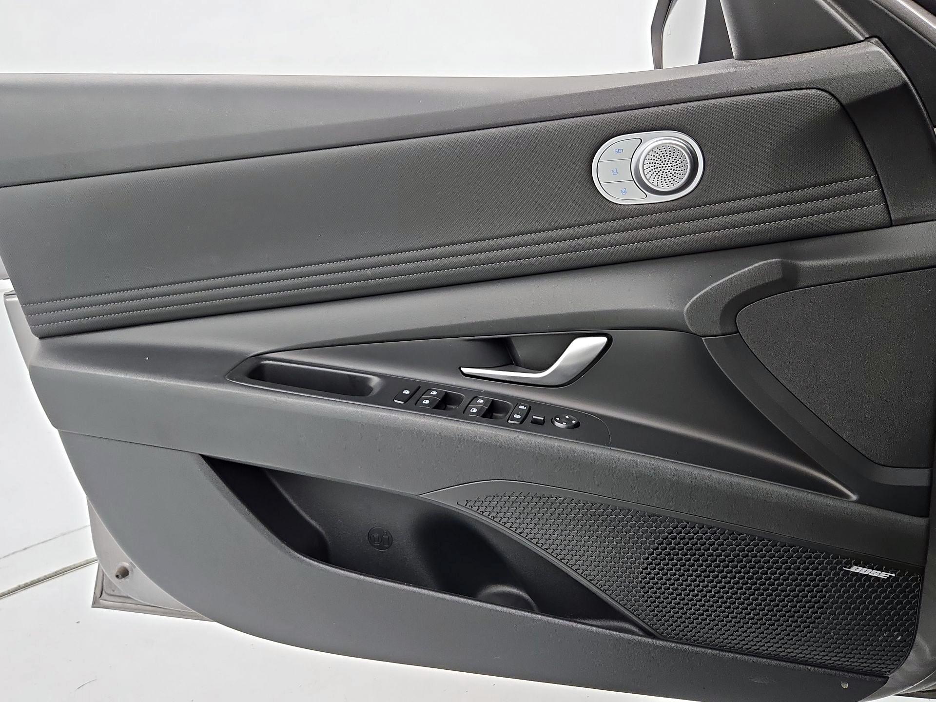 Thumbnail: 2023 Hyundai Elantra - 12
