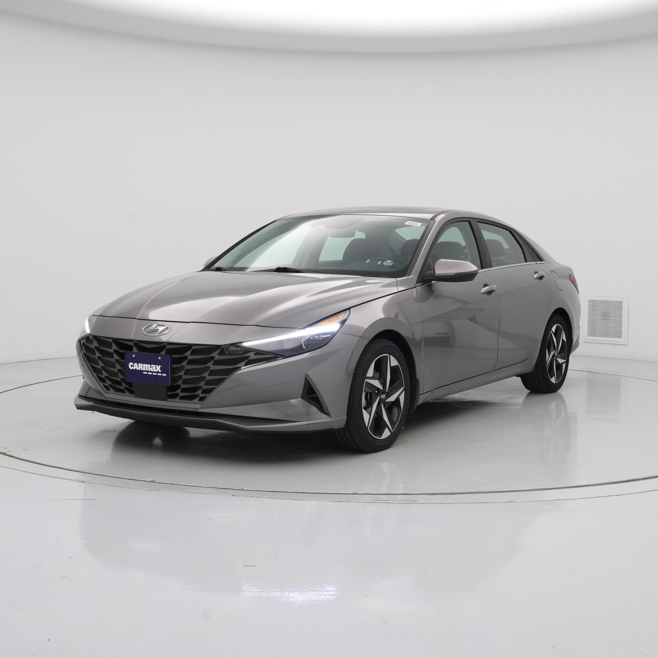 Thumbnail: 2023 Hyundai Elantra - 4