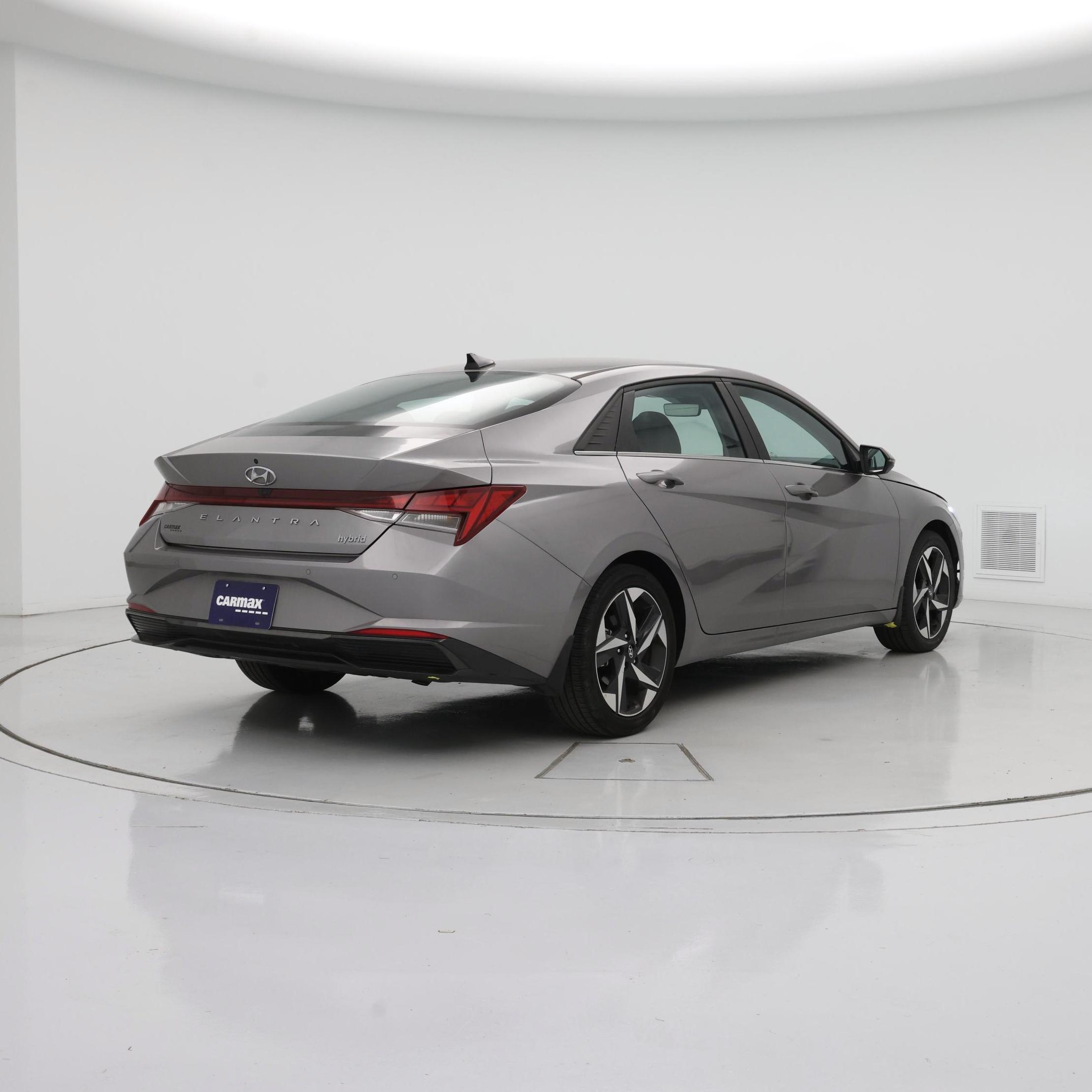 Thumbnail: 2023 Hyundai Elantra - 8