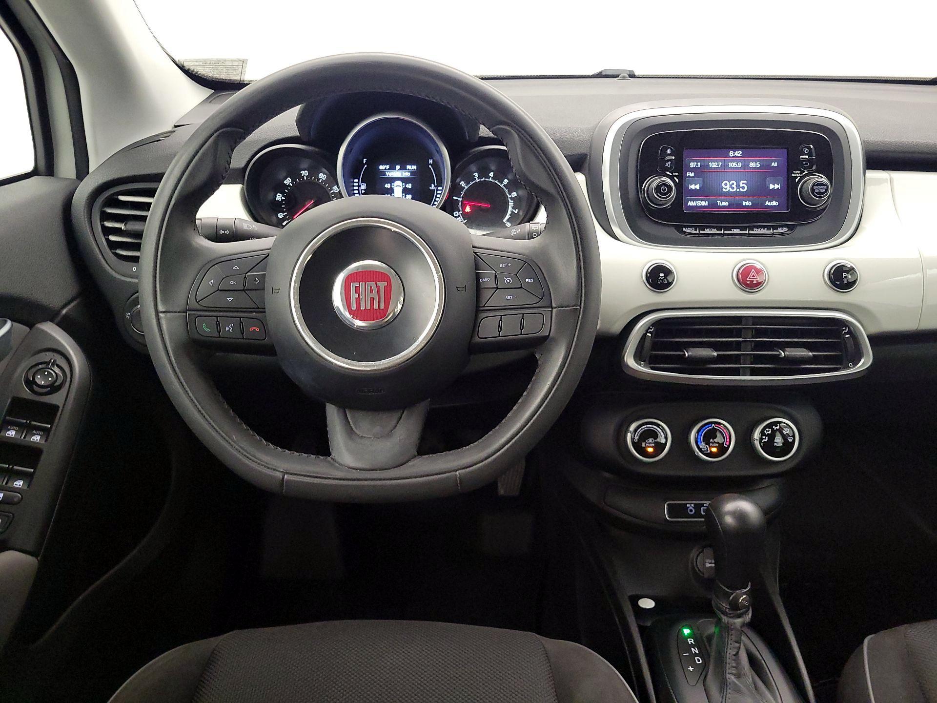 Thumbnail: 2017 Fiat 500X - 10