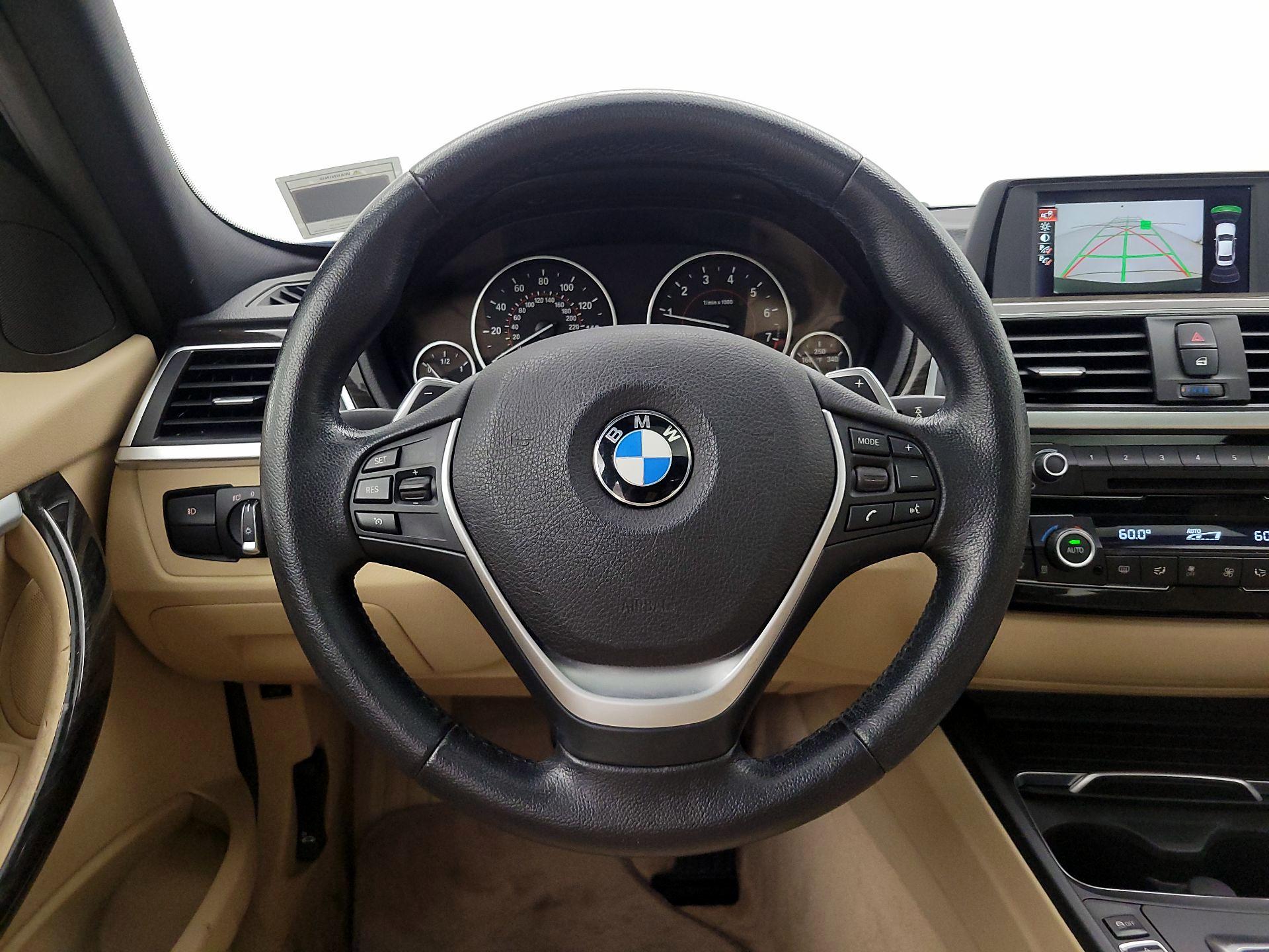 Thumbnail: 2016 BMW 3 Series - 10