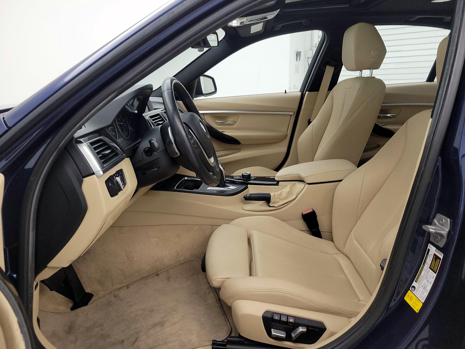 Thumbnail: 2016 BMW 3 Series - 11