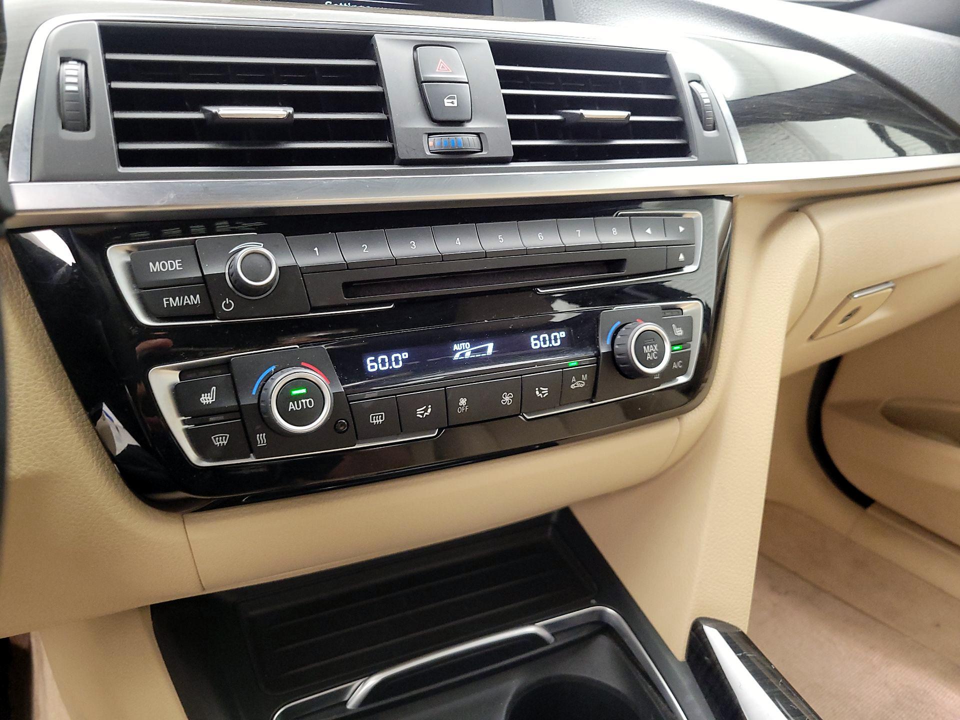 Thumbnail: 2016 BMW 3 Series - 16