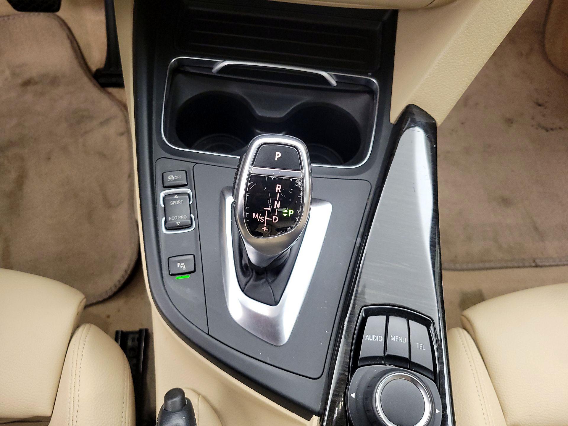 Thumbnail: 2016 BMW 3 Series - 17