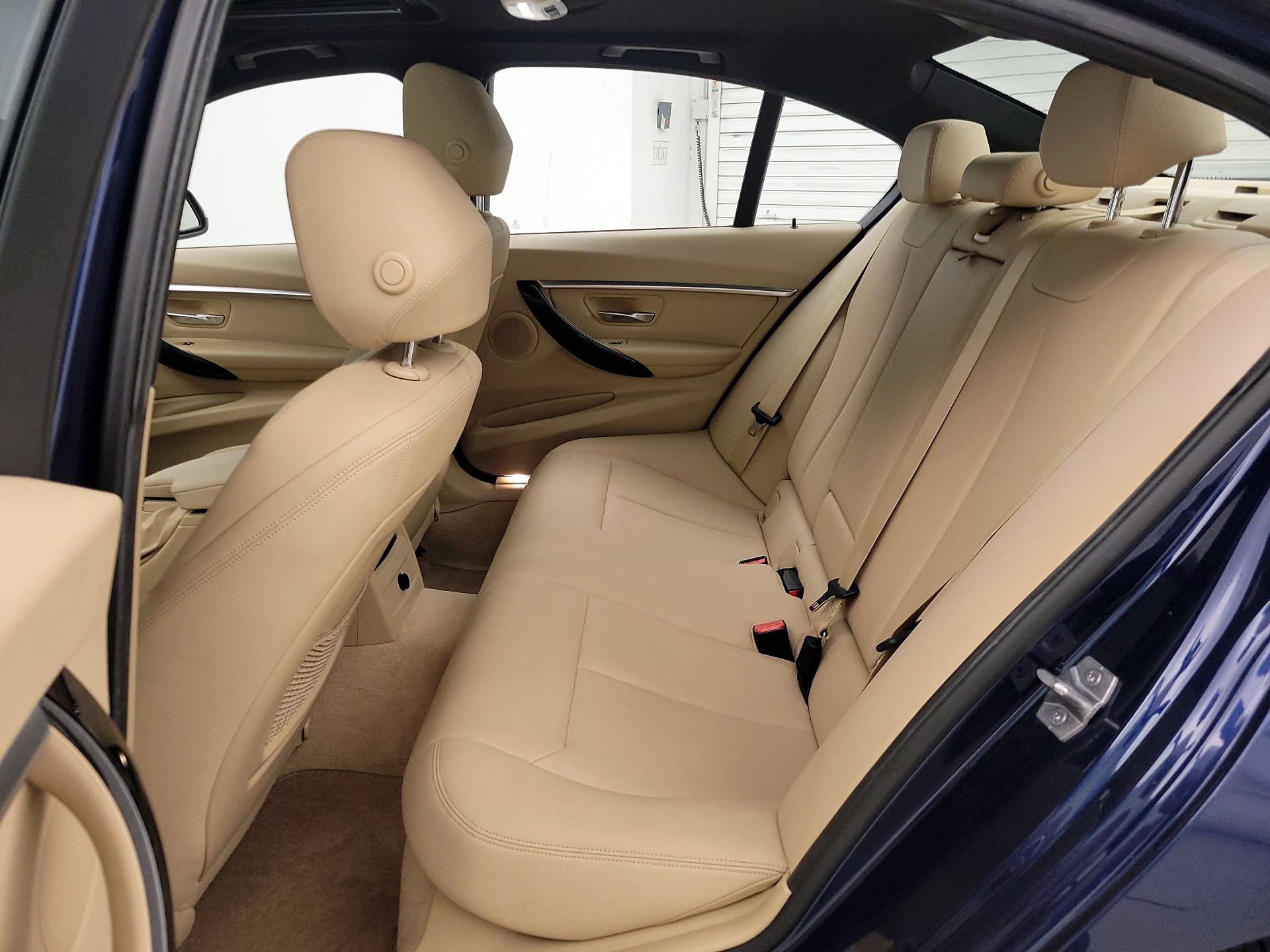 Thumbnail: 2016 BMW 3 Series - 20