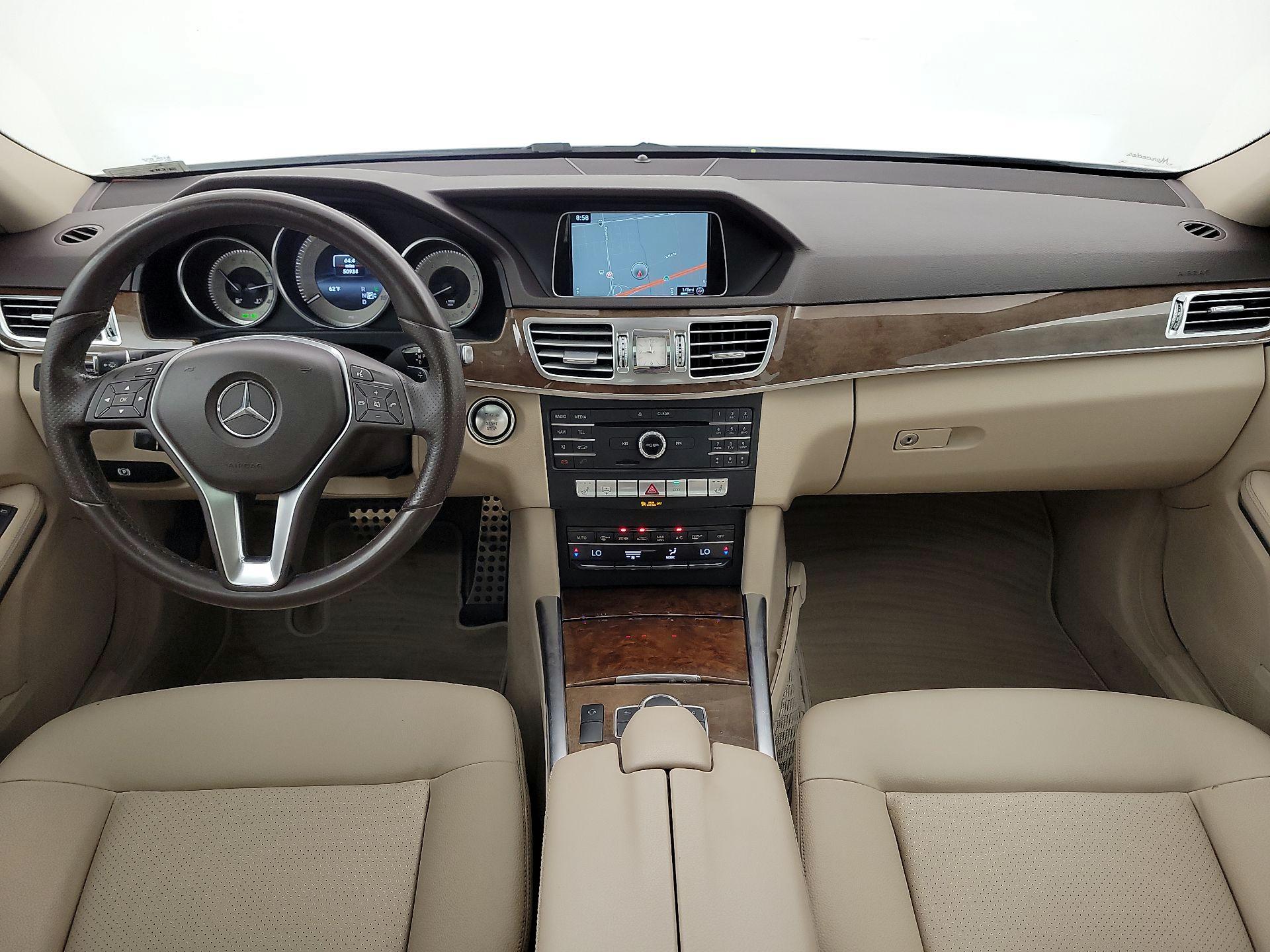Thumbnail: 2016 Mercedes-Benz E-Class - 9