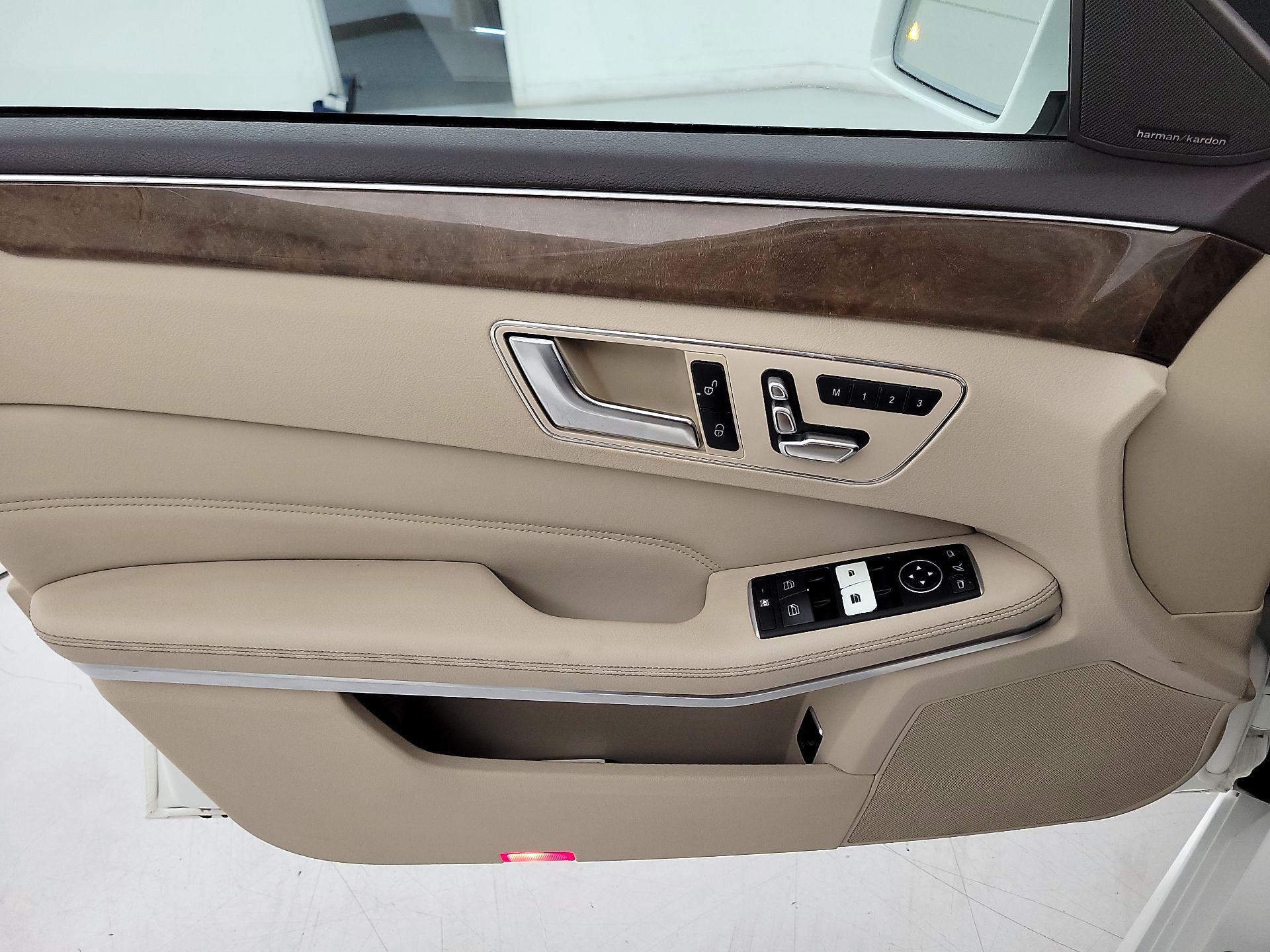 Thumbnail: 2016 Mercedes-Benz E-Class - 12