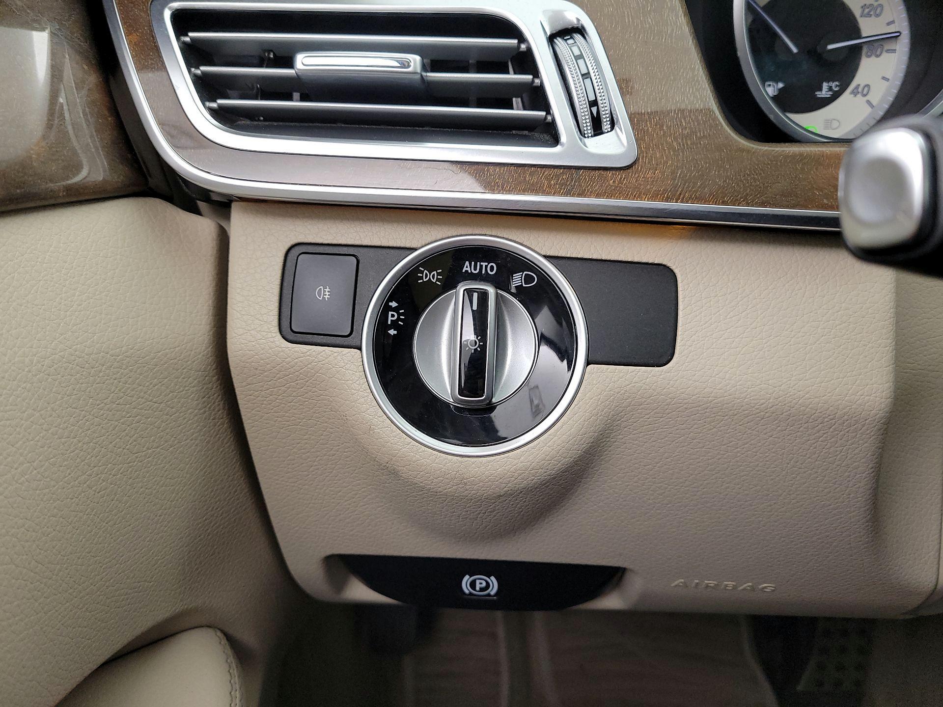 Thumbnail: 2016 Mercedes-Benz E-Class - 13