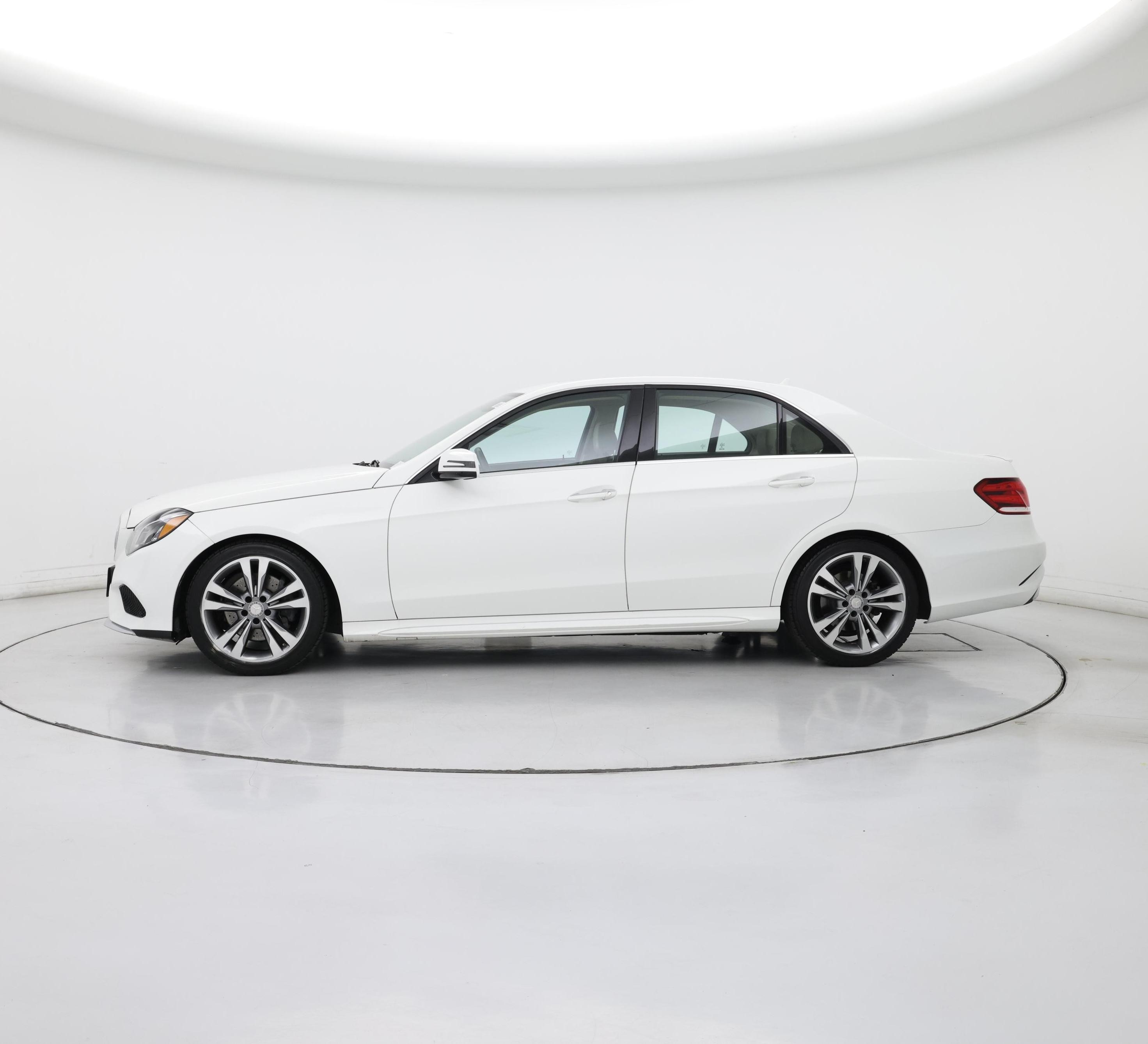 Thumbnail: 2016 Mercedes-Benz E-Class - 3