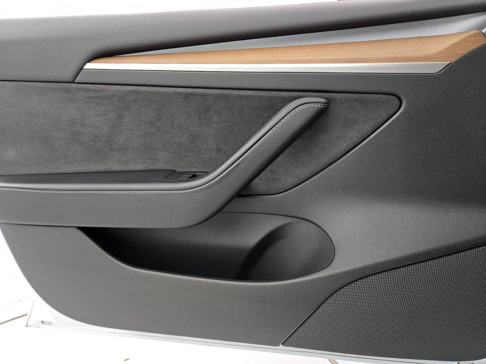 Thumbnail: 2022 Tesla Model 3 - 12