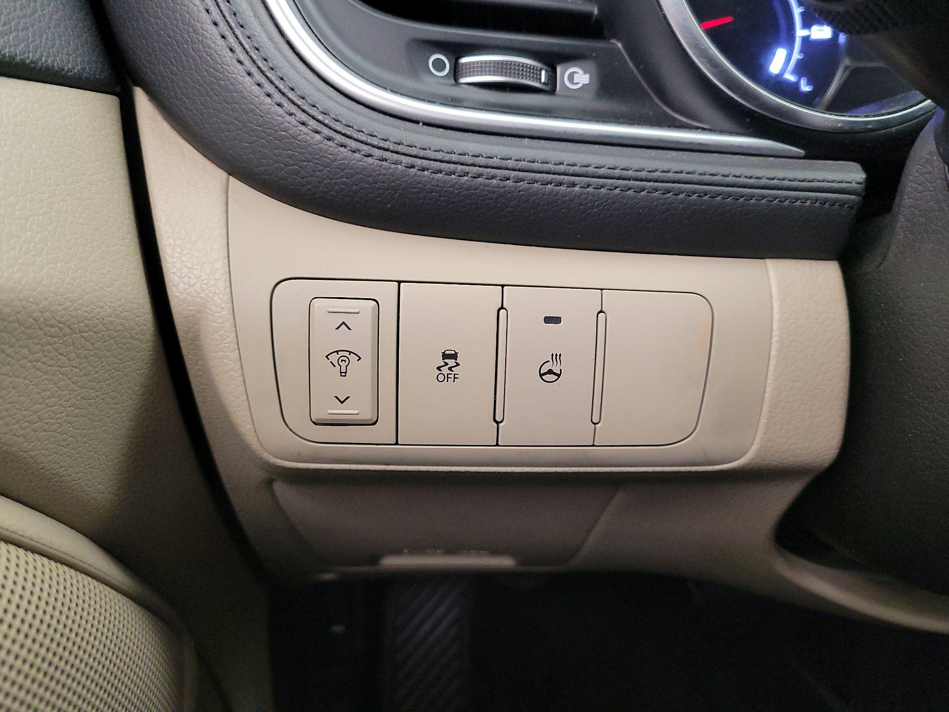 Thumbnail: 2014 Kia Optima - 13
