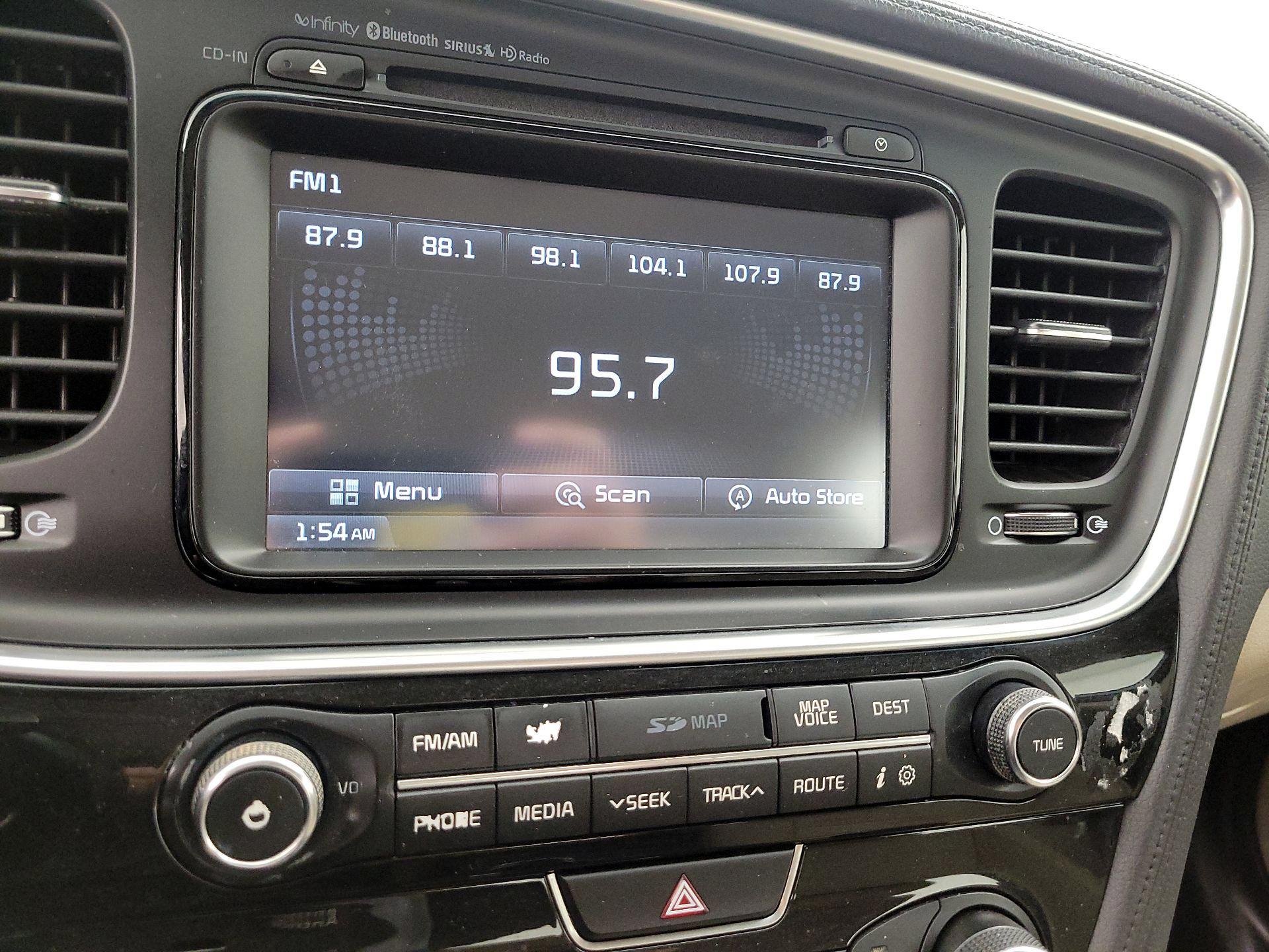 Thumbnail: 2014 Kia Optima - 16