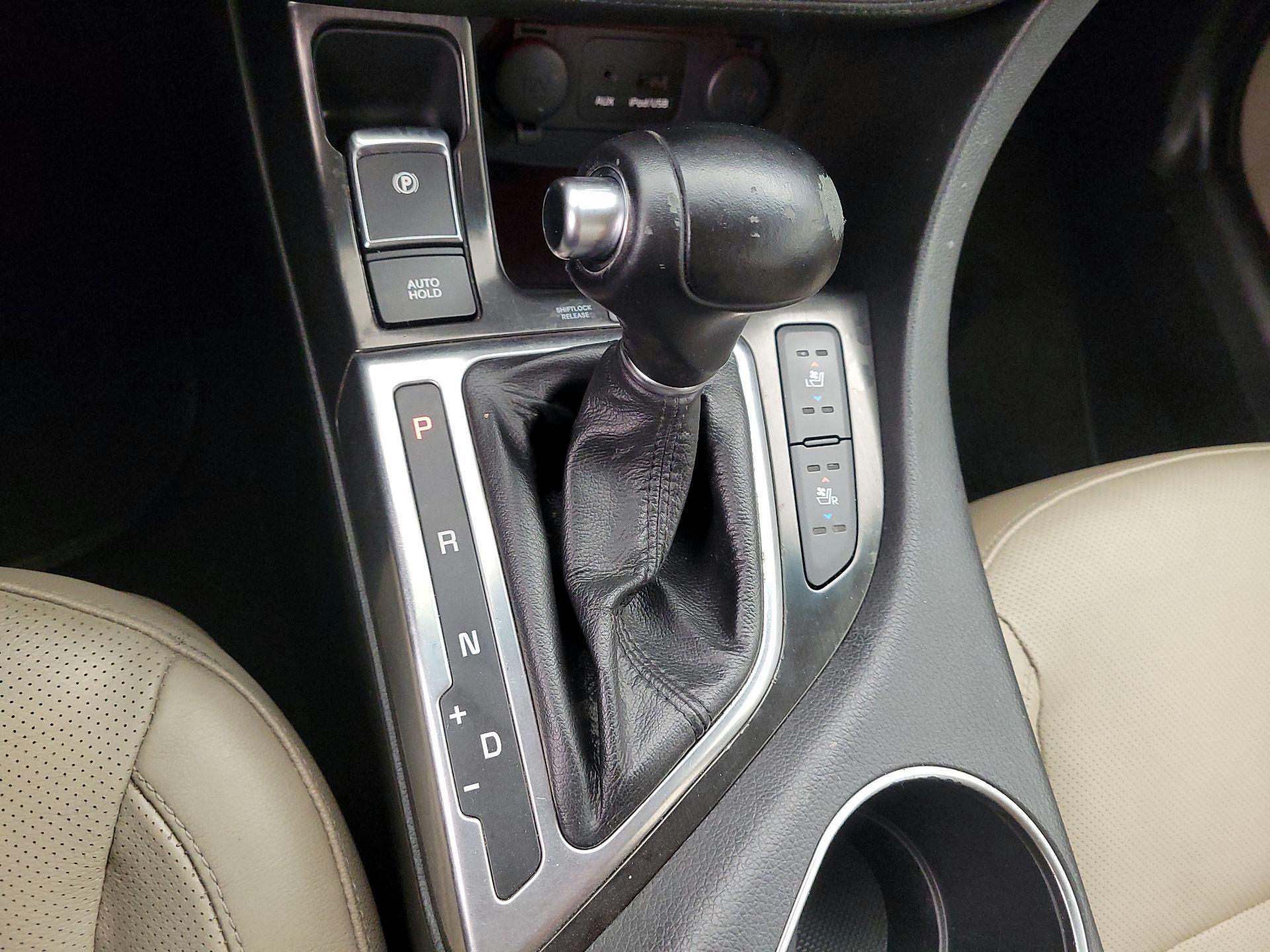 Thumbnail: 2014 Kia Optima - 18