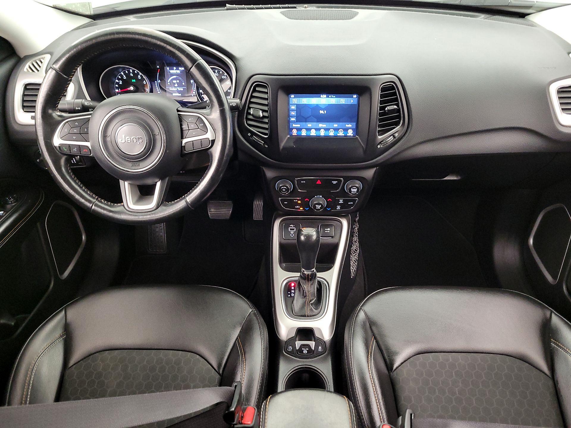 Thumbnail: 2019 Jeep Compass - 9