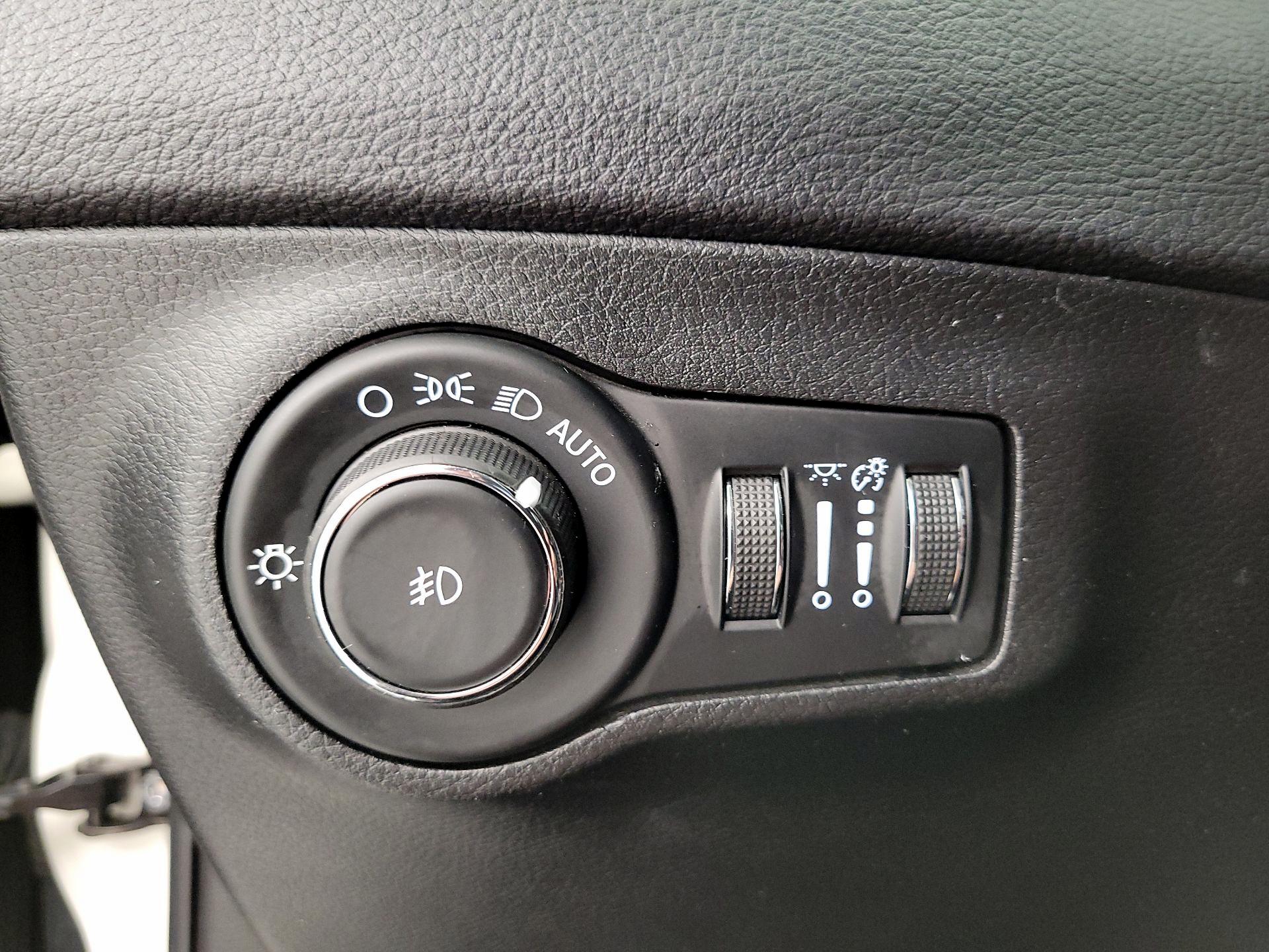 Thumbnail: 2019 Jeep Compass - 13