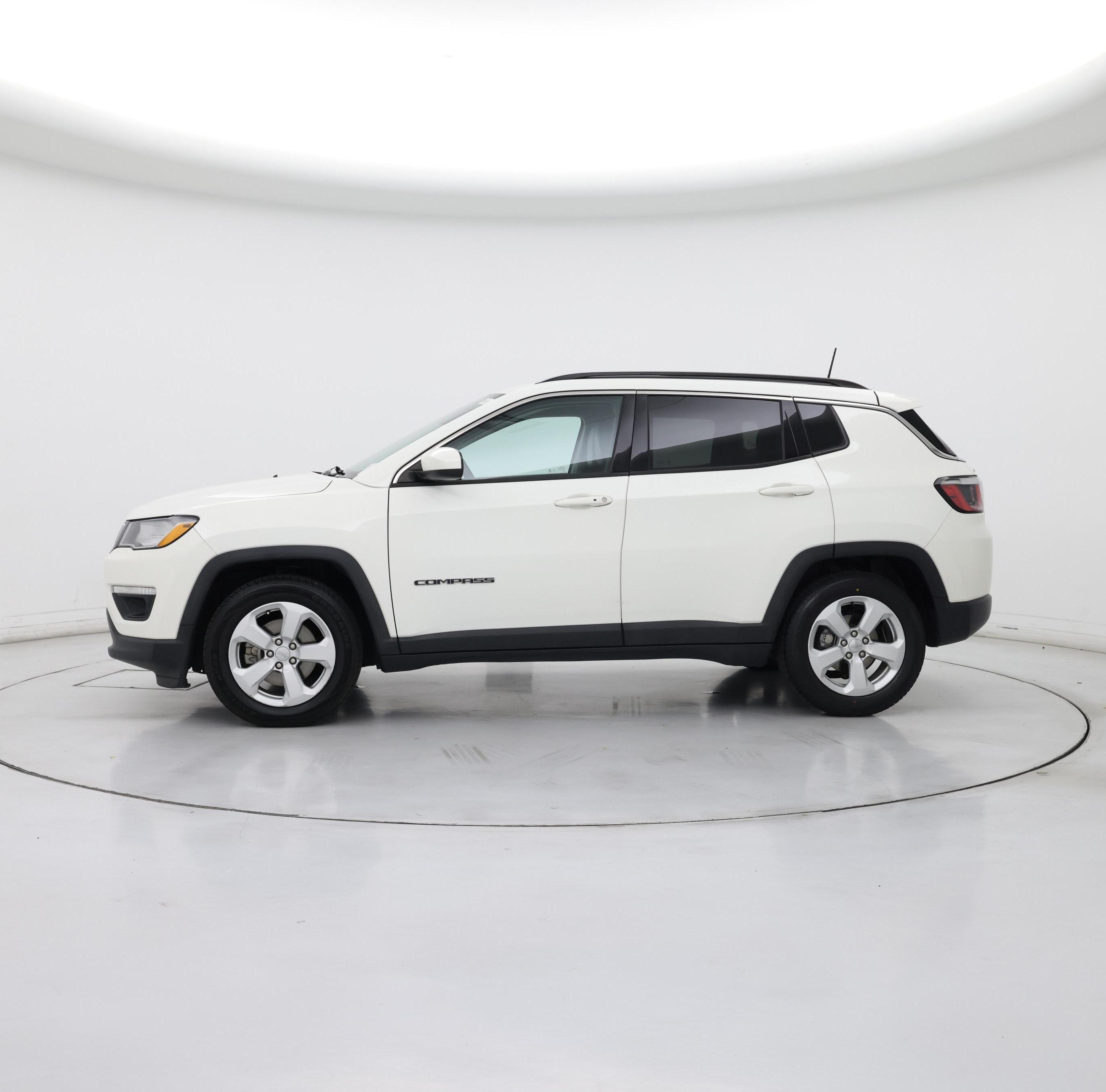 Thumbnail: 2019 Jeep Compass - 3