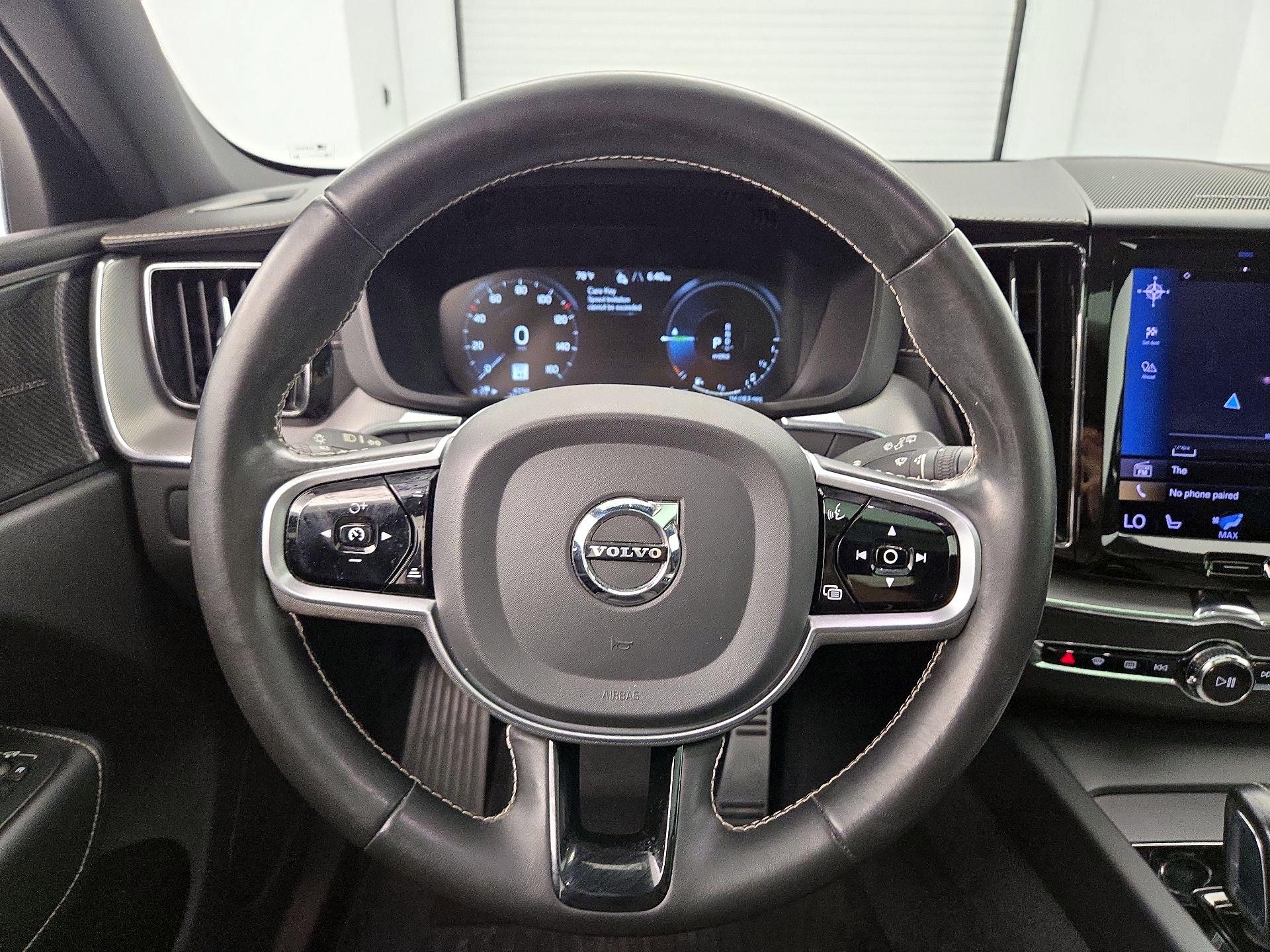 Thumbnail: 2021 Volvo XC60 - 10