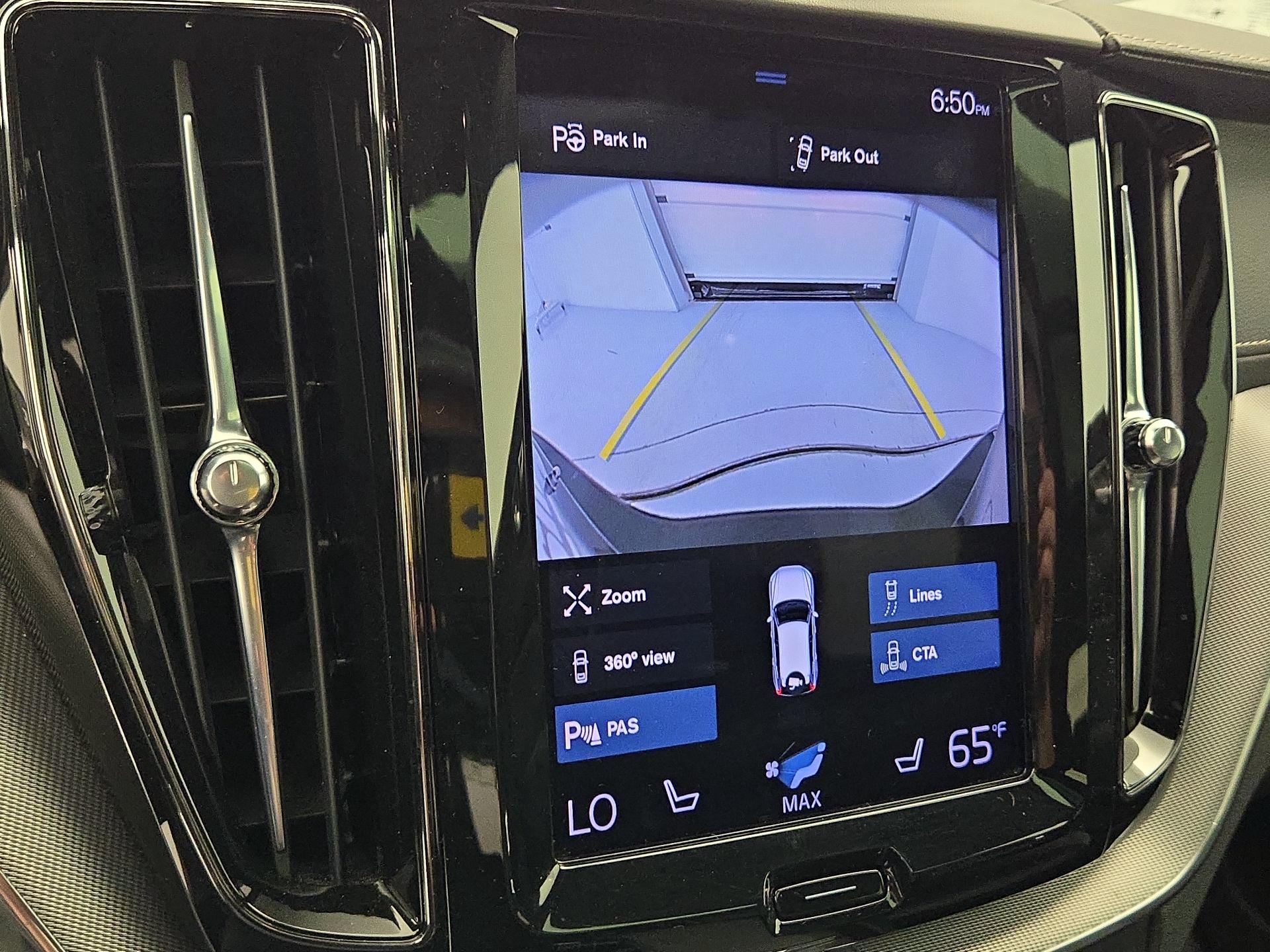 Thumbnail: 2021 Volvo XC60 - 15