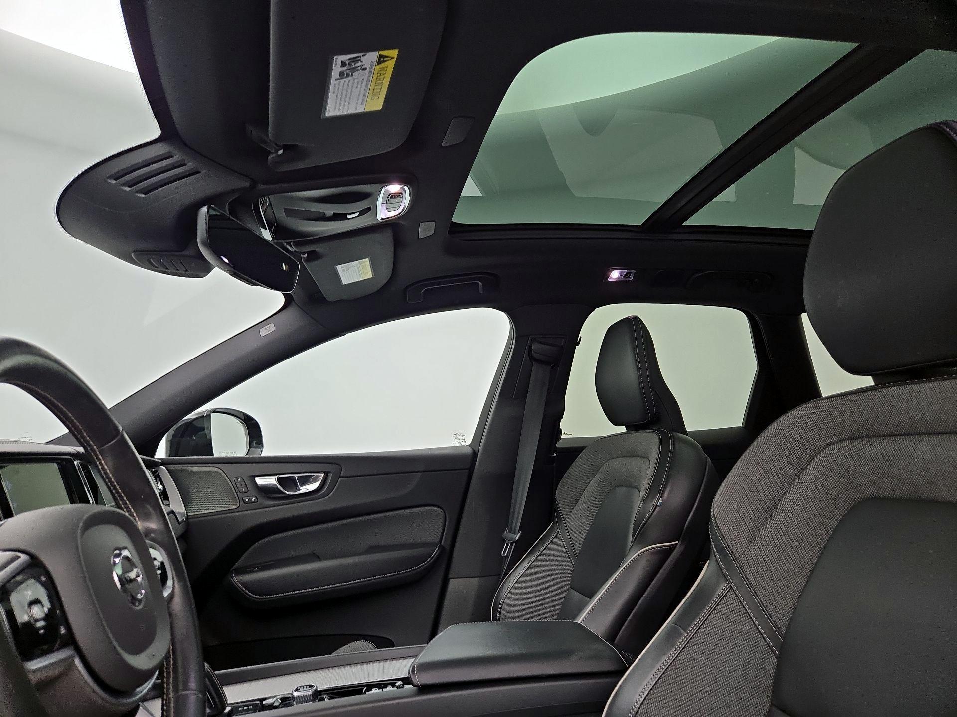 Thumbnail: 2021 Volvo XC60 - 20