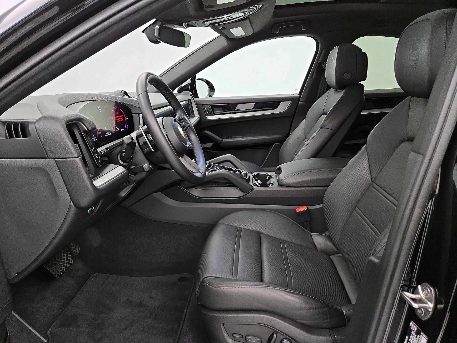 Thumbnail: 2024 Porsche Cayenne - 11