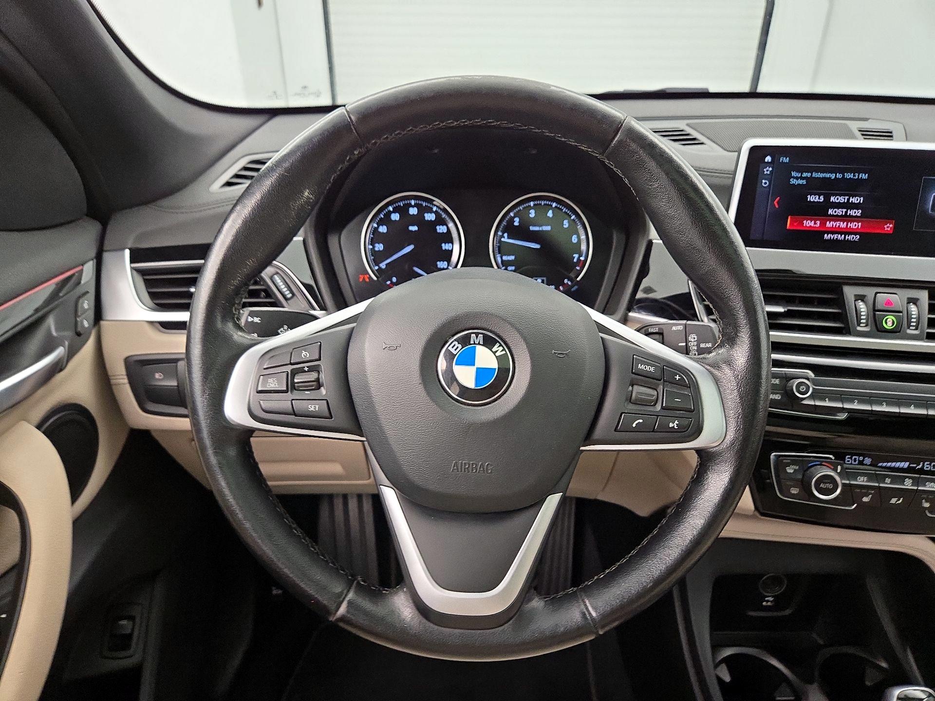Thumbnail: 2020 BMW X1 - 10