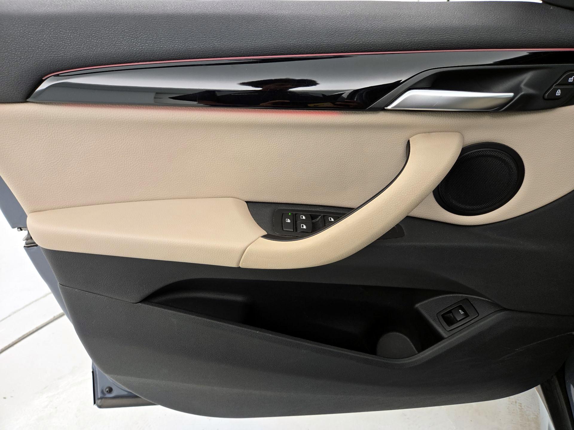Thumbnail: 2020 BMW X1 - 12