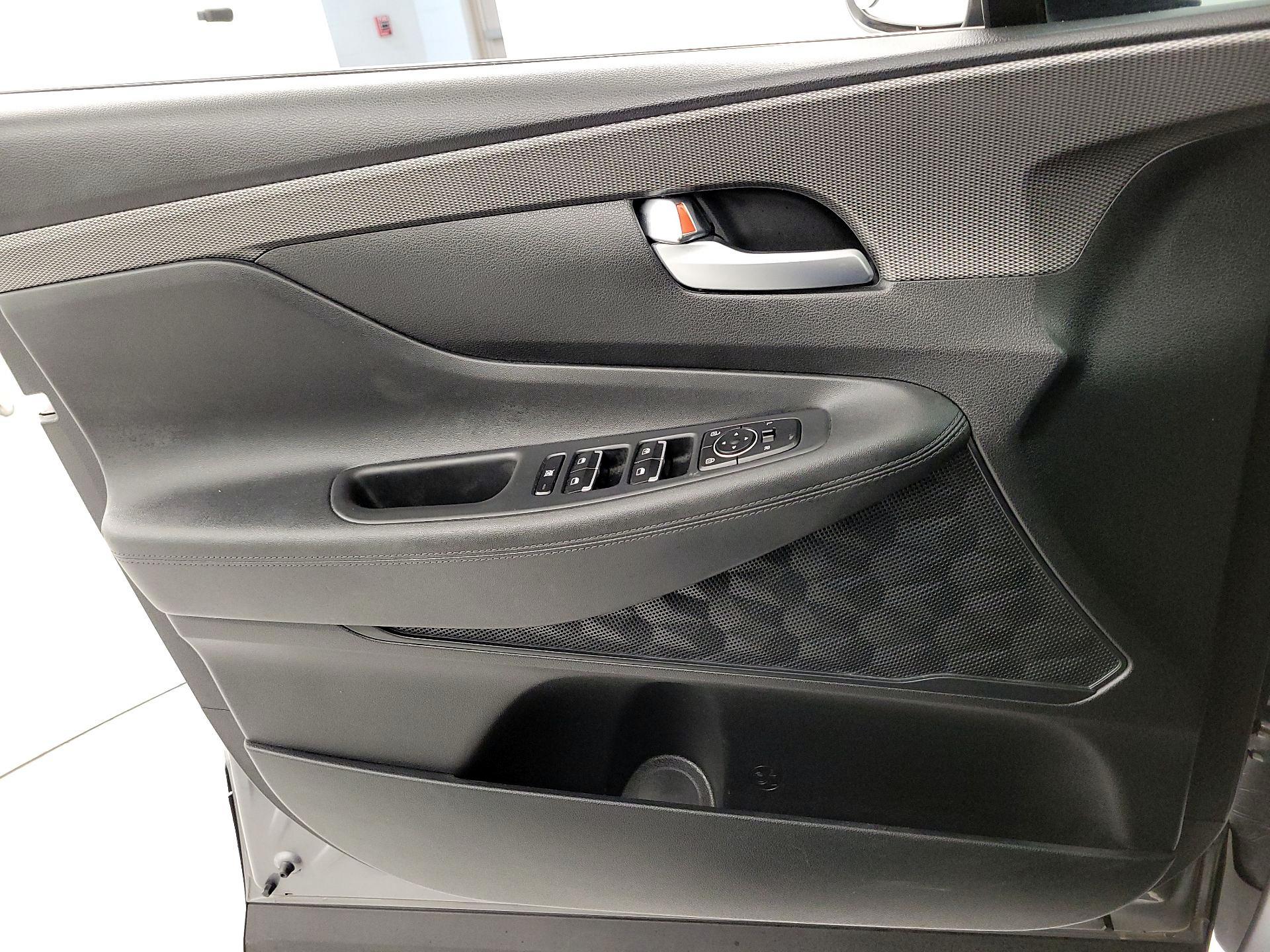 Thumbnail: 2020 Hyundai Santa Fe - 12