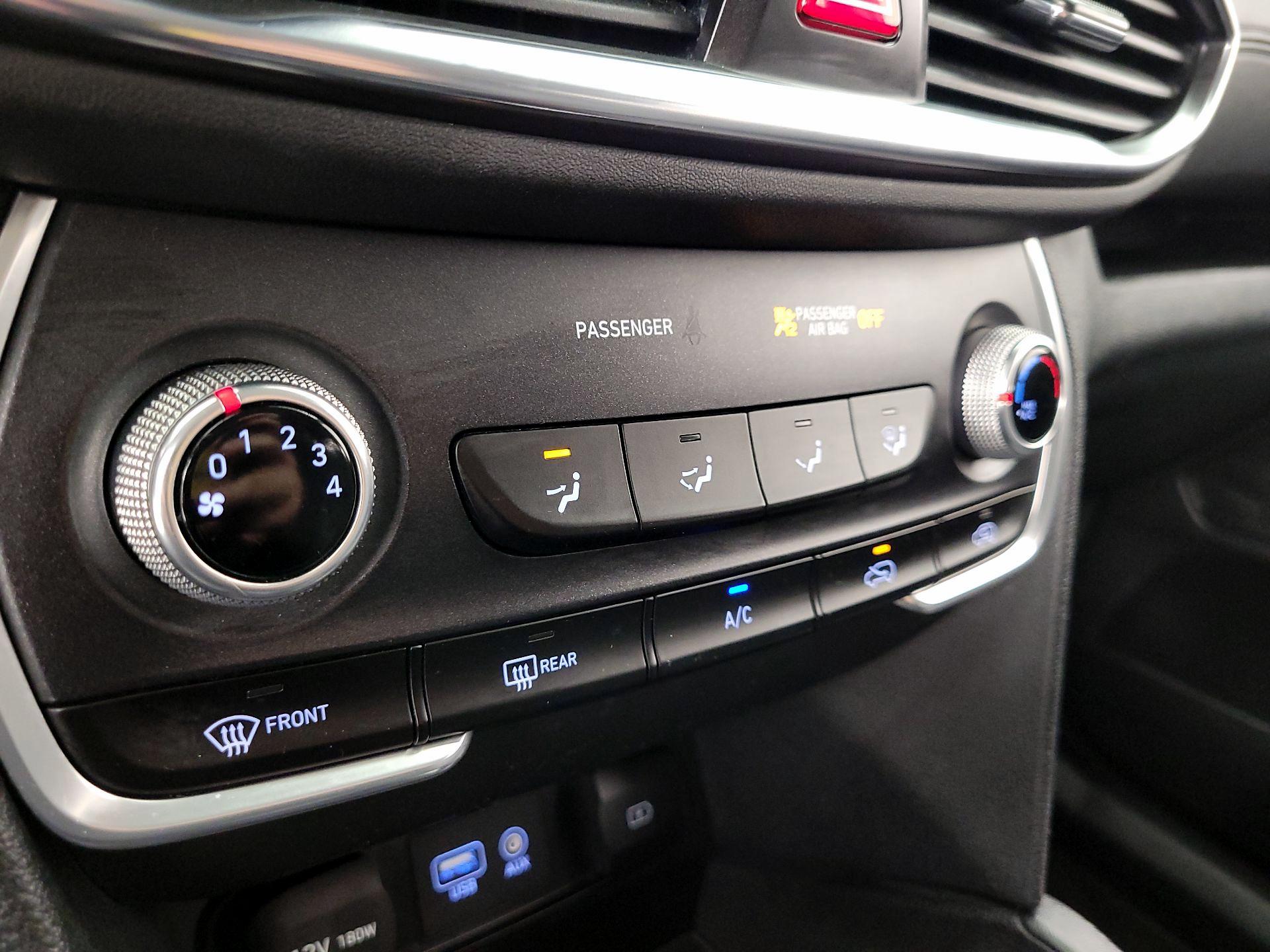 Thumbnail: 2020 Hyundai Santa Fe - 16