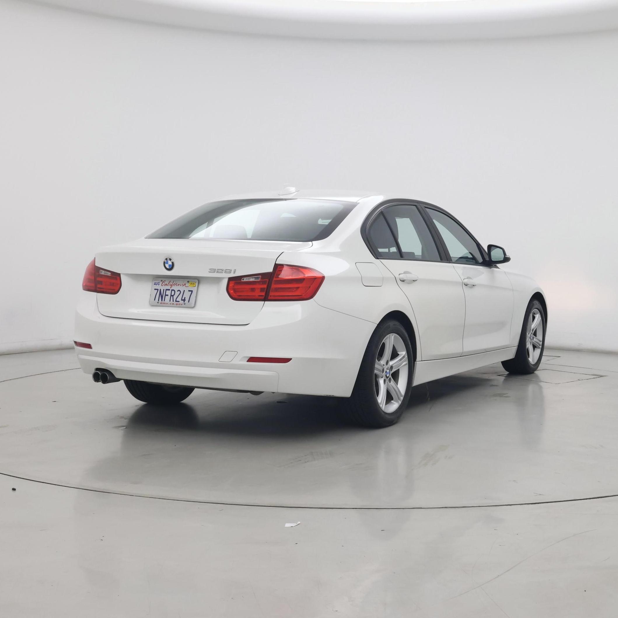 Thumbnail: 2015 BMW 3 Series - 8