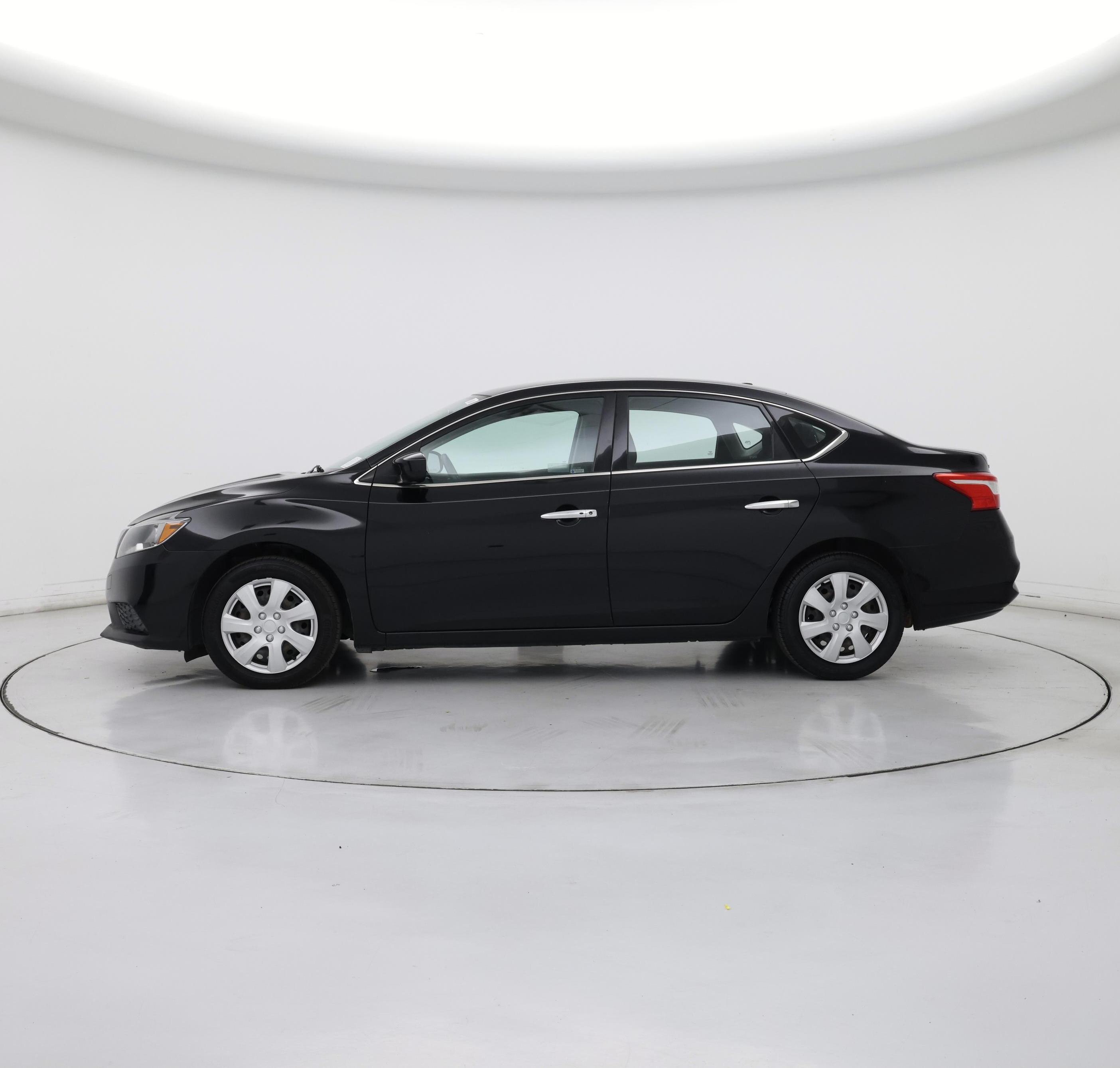 Thumbnail: 2017 Nissan Sentra - 3