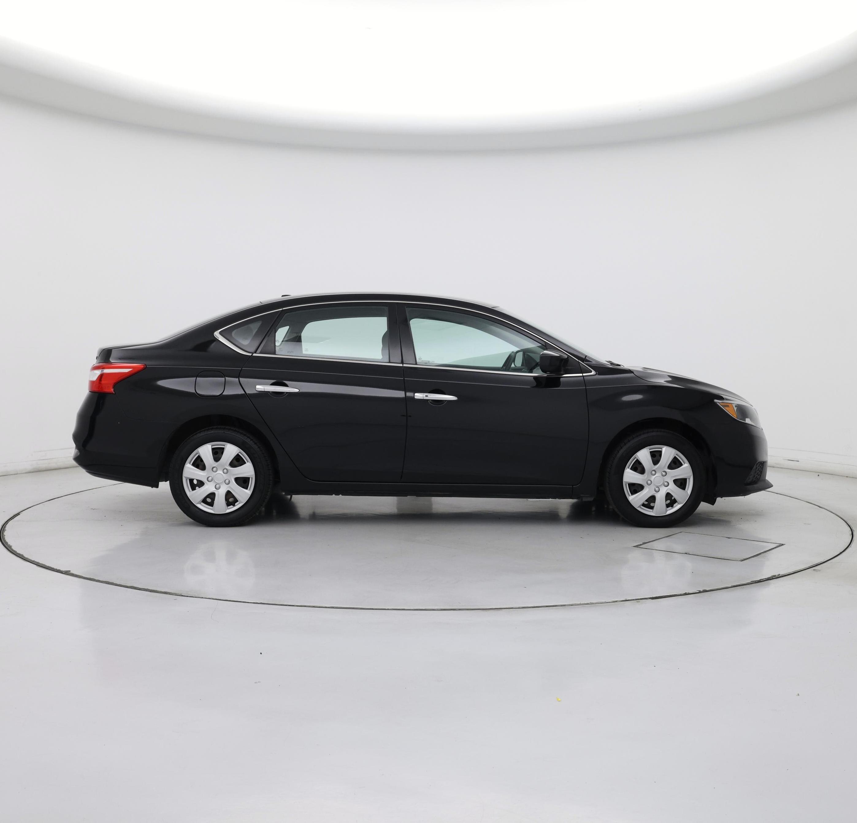 Thumbnail: 2017 Nissan Sentra - 7