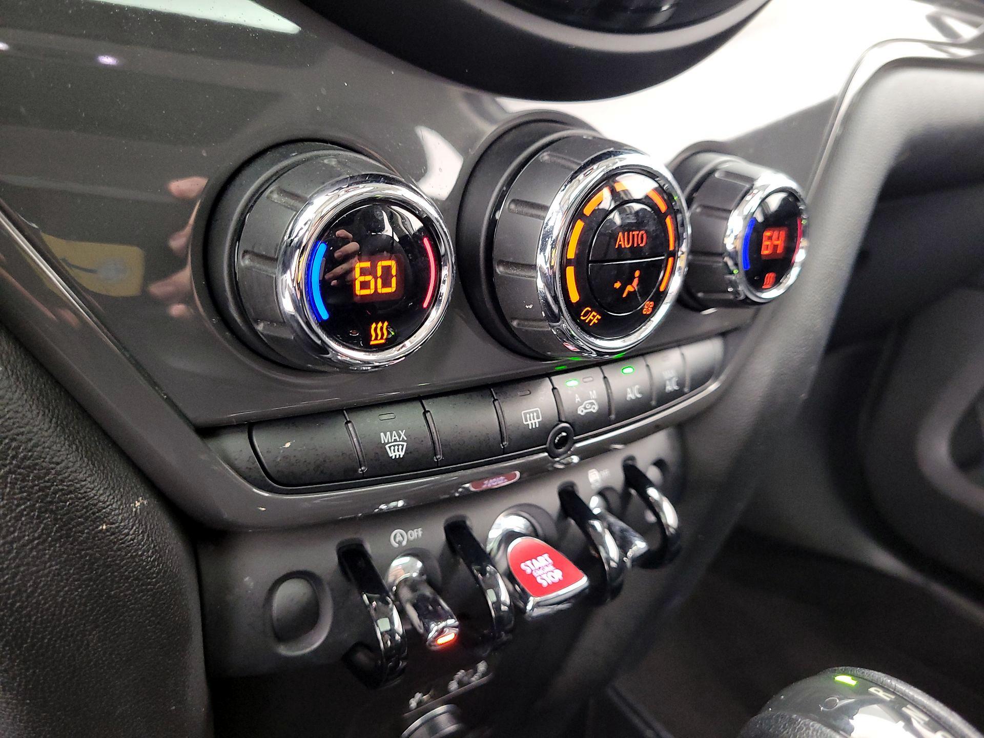 Thumbnail: 2017 MINI Cooper Countryman - 16