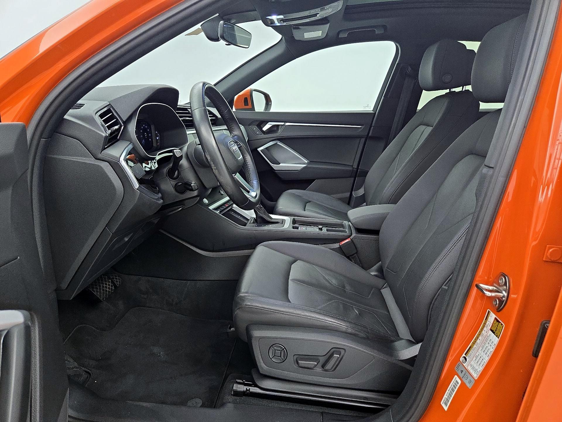 Thumbnail: 2020 Audi Q3 - 11