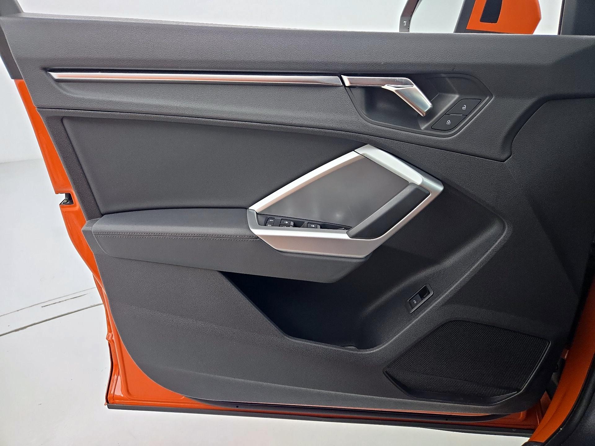 Thumbnail: 2020 Audi Q3 - 12