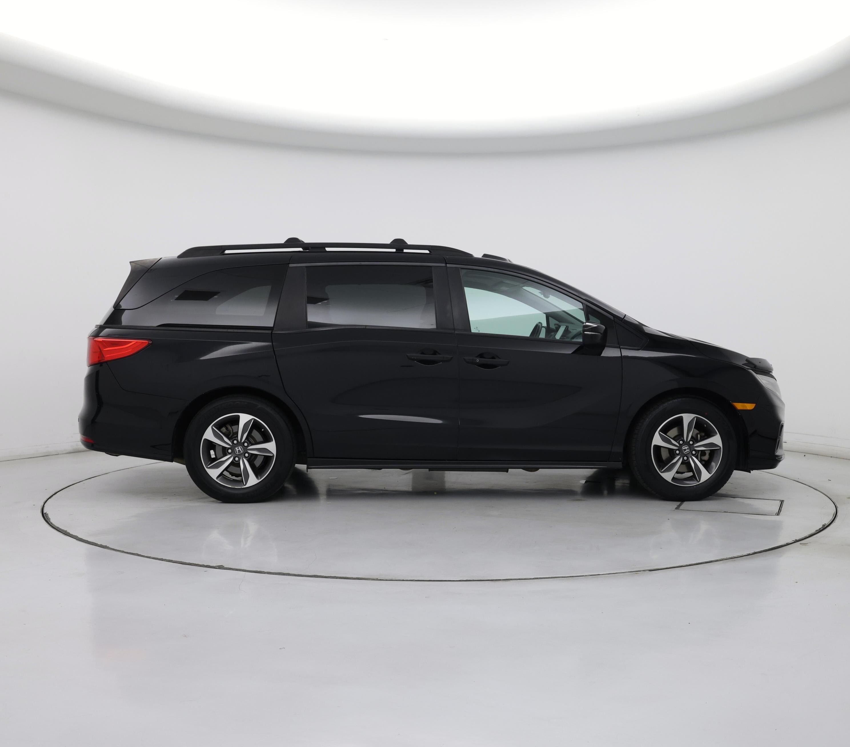 Thumbnail: 2018 Honda Odyssey - 7