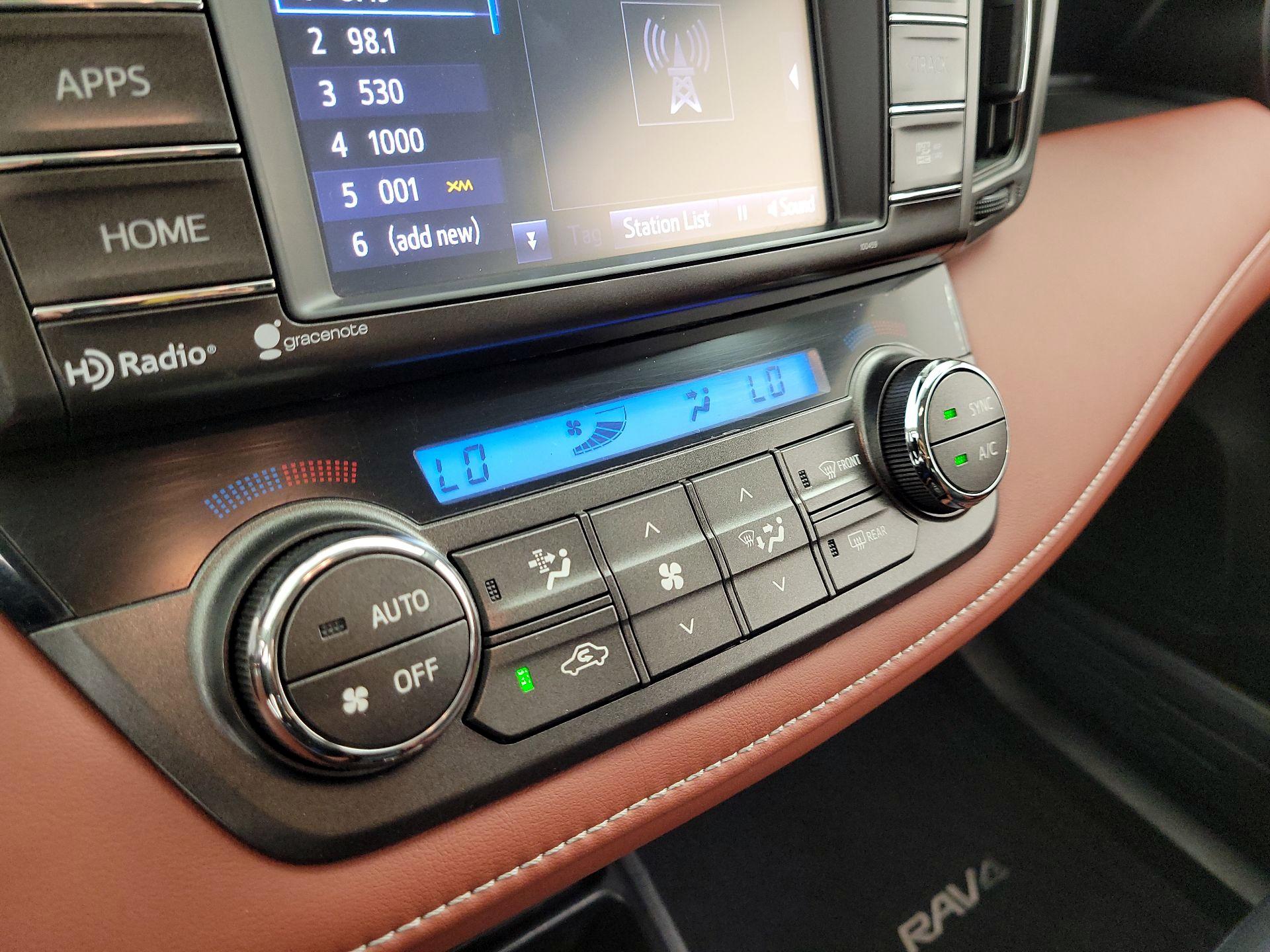 Thumbnail: 2014 Toyota RAV4 - 16