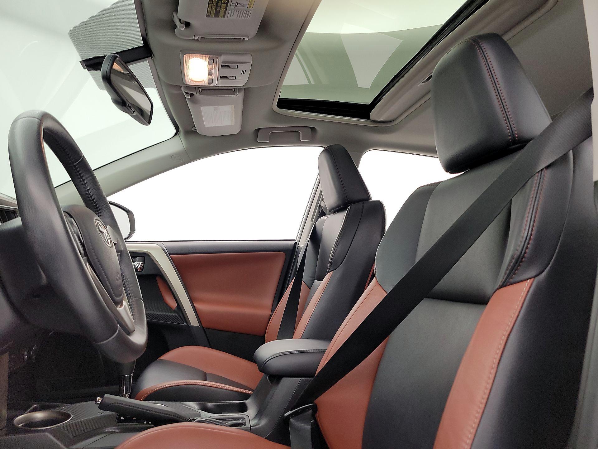 Thumbnail: 2014 Toyota RAV4 - 19