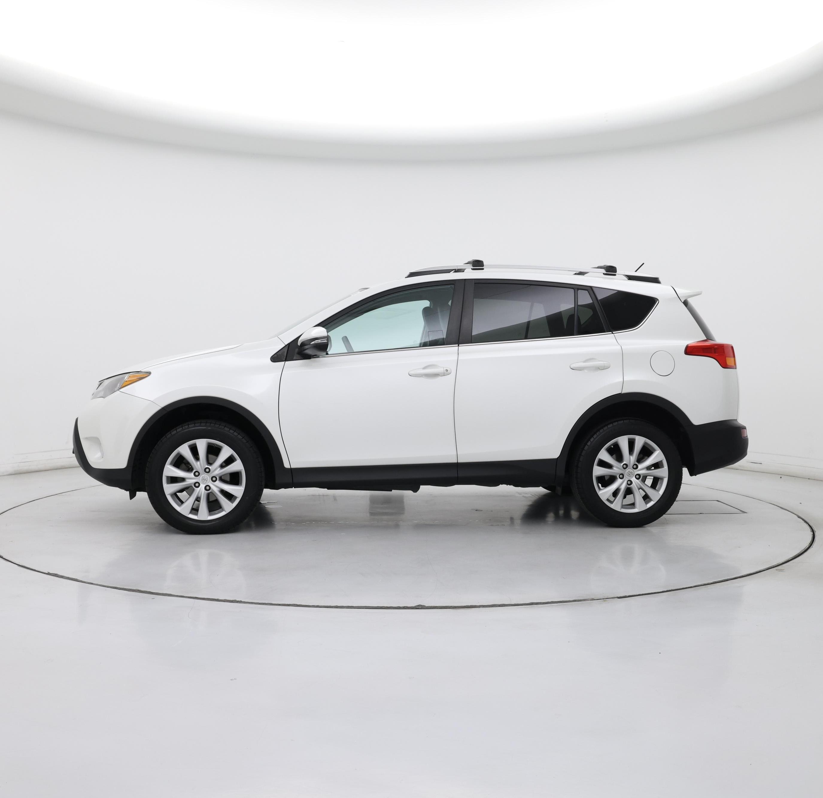 Thumbnail: 2014 Toyota RAV4 - 3