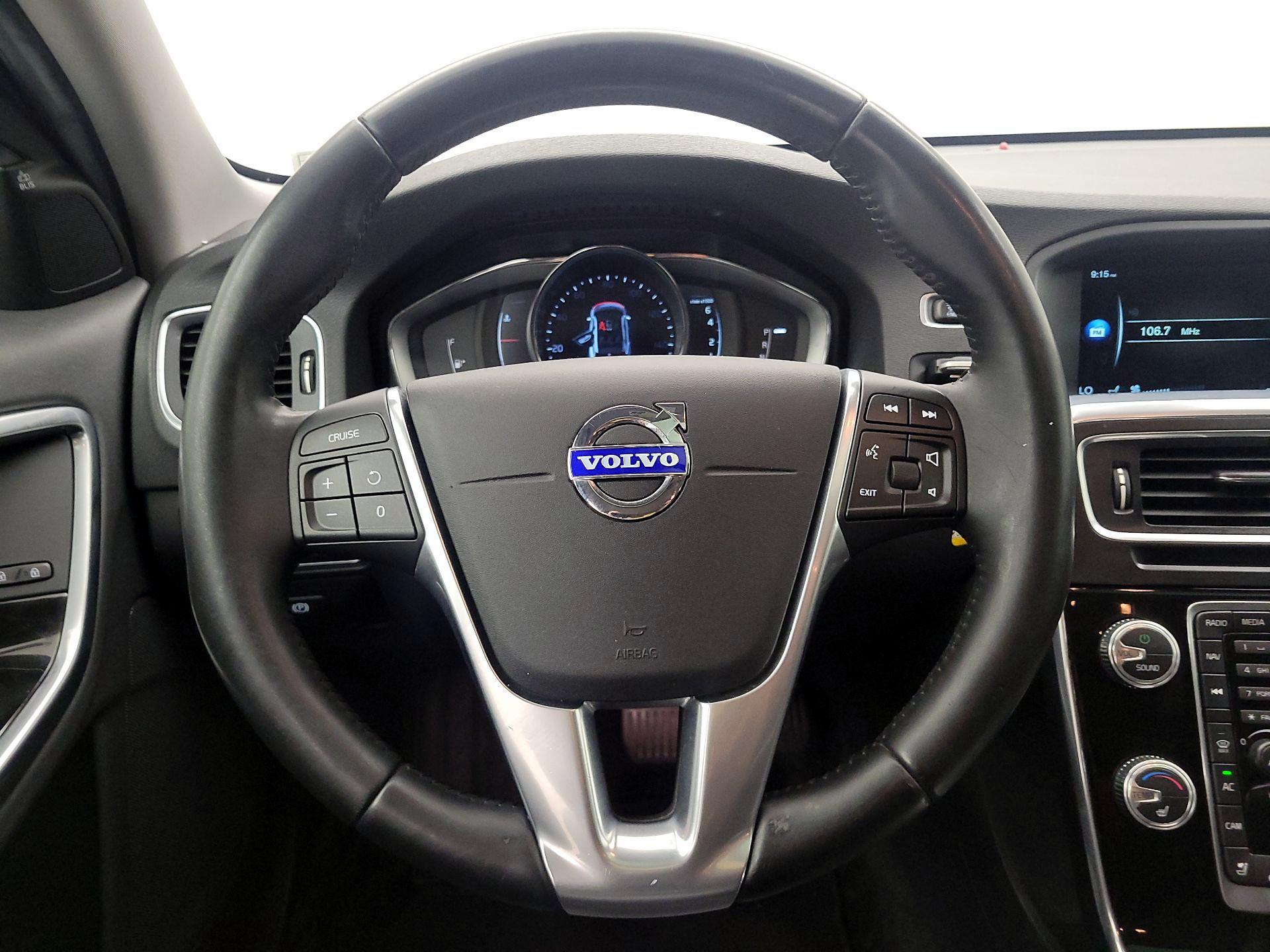 Thumbnail: 2015 Volvo S60 - 10