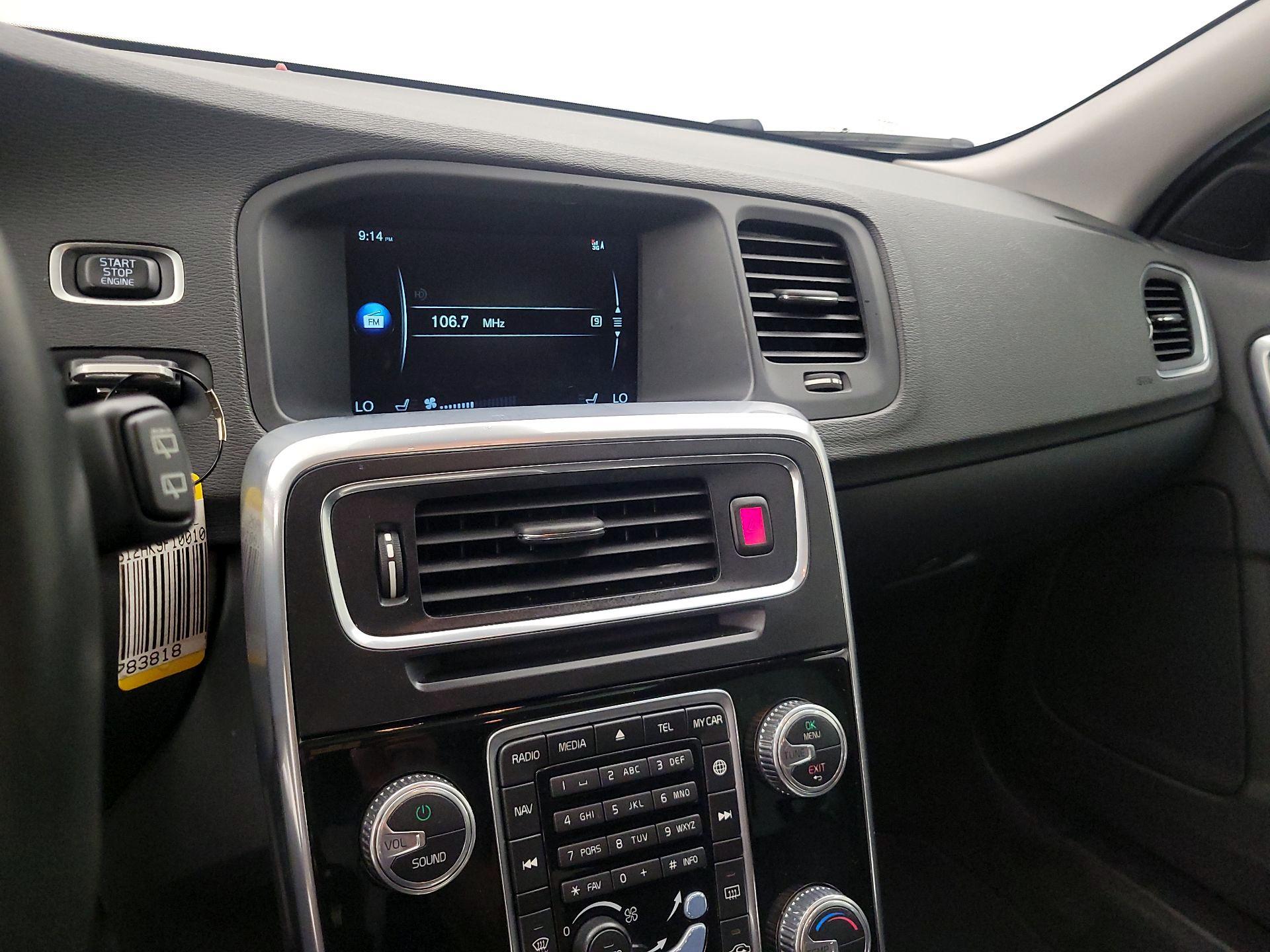 Thumbnail: 2015 Volvo S60 - 15