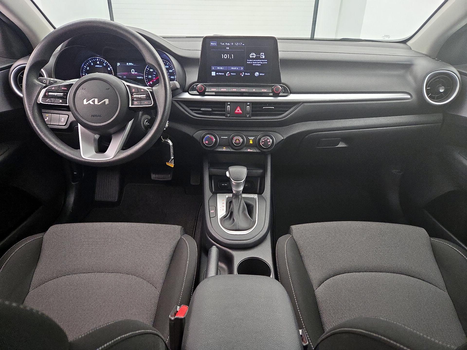 Thumbnail: 2024 Kia Forte - 9