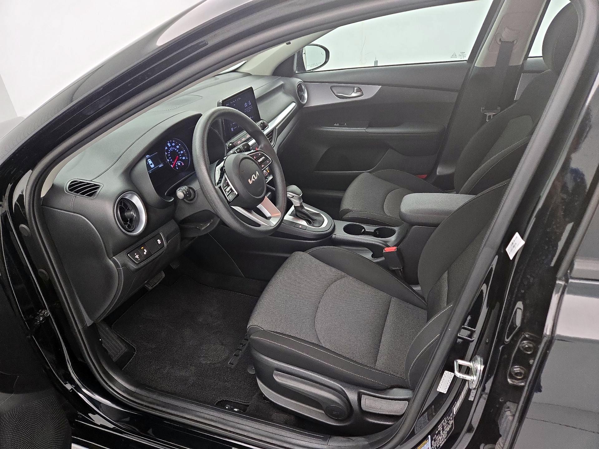 Thumbnail: 2024 Kia Forte - 11