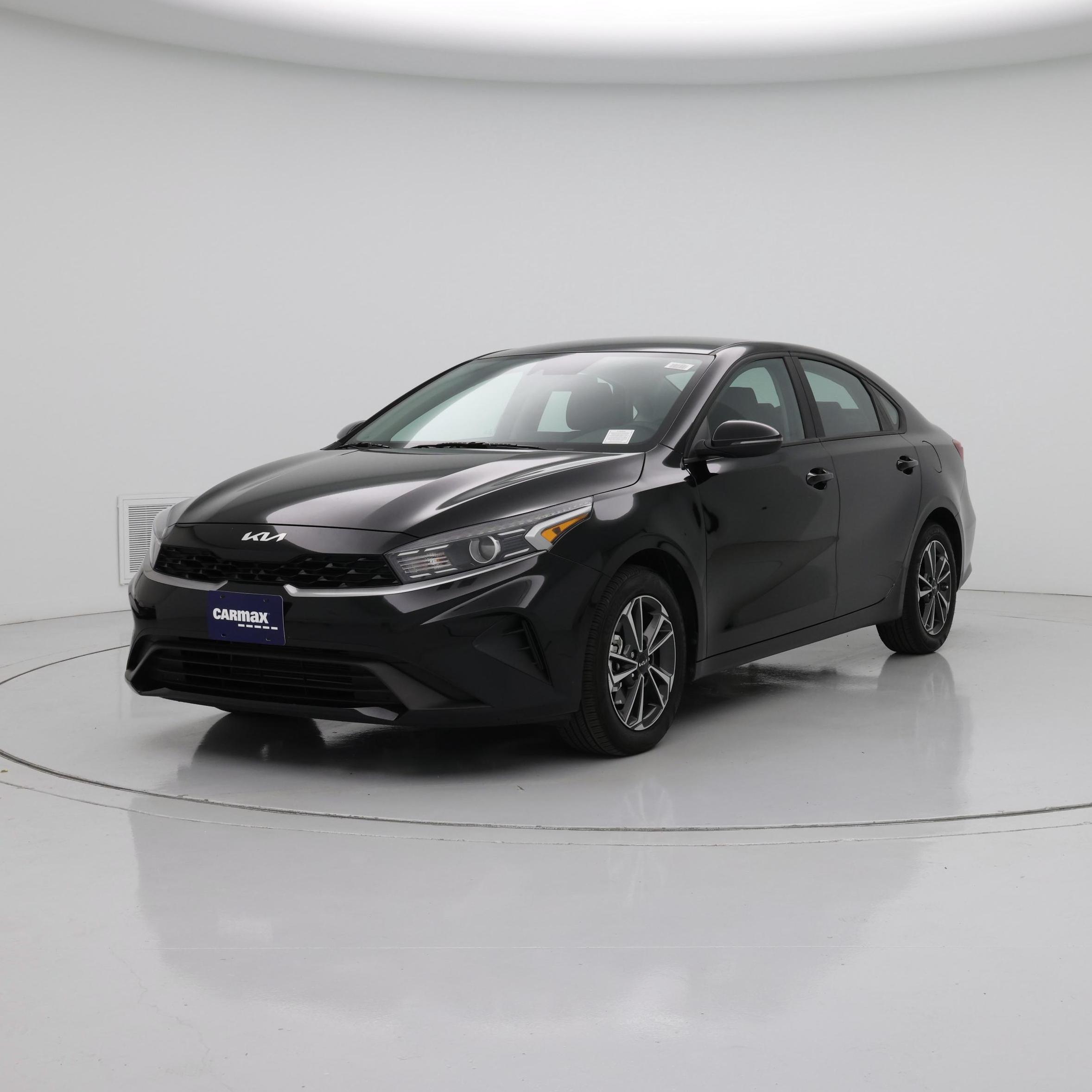 Thumbnail: 2024 Kia Forte - 4