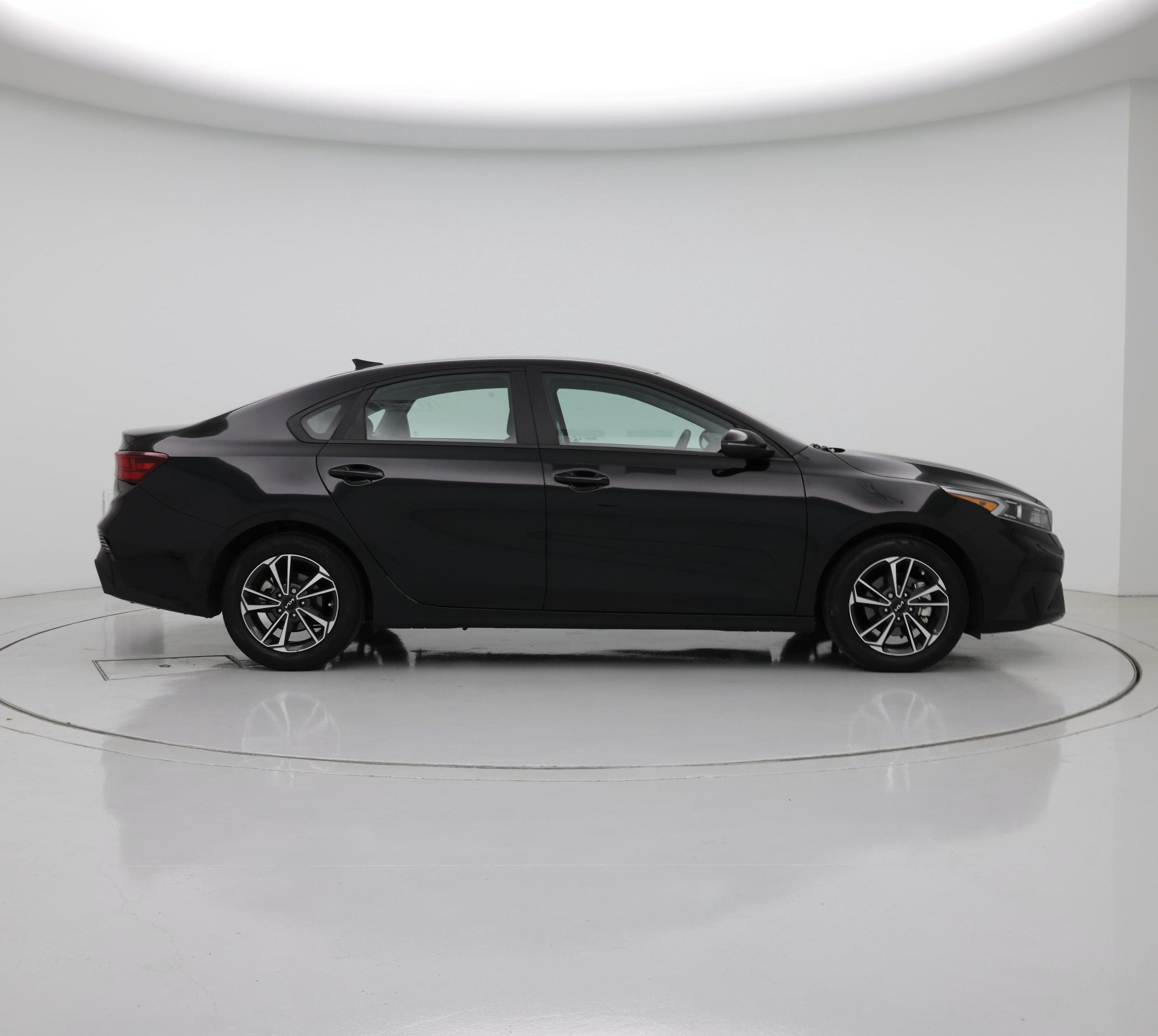 Thumbnail: 2024 Kia Forte - 7