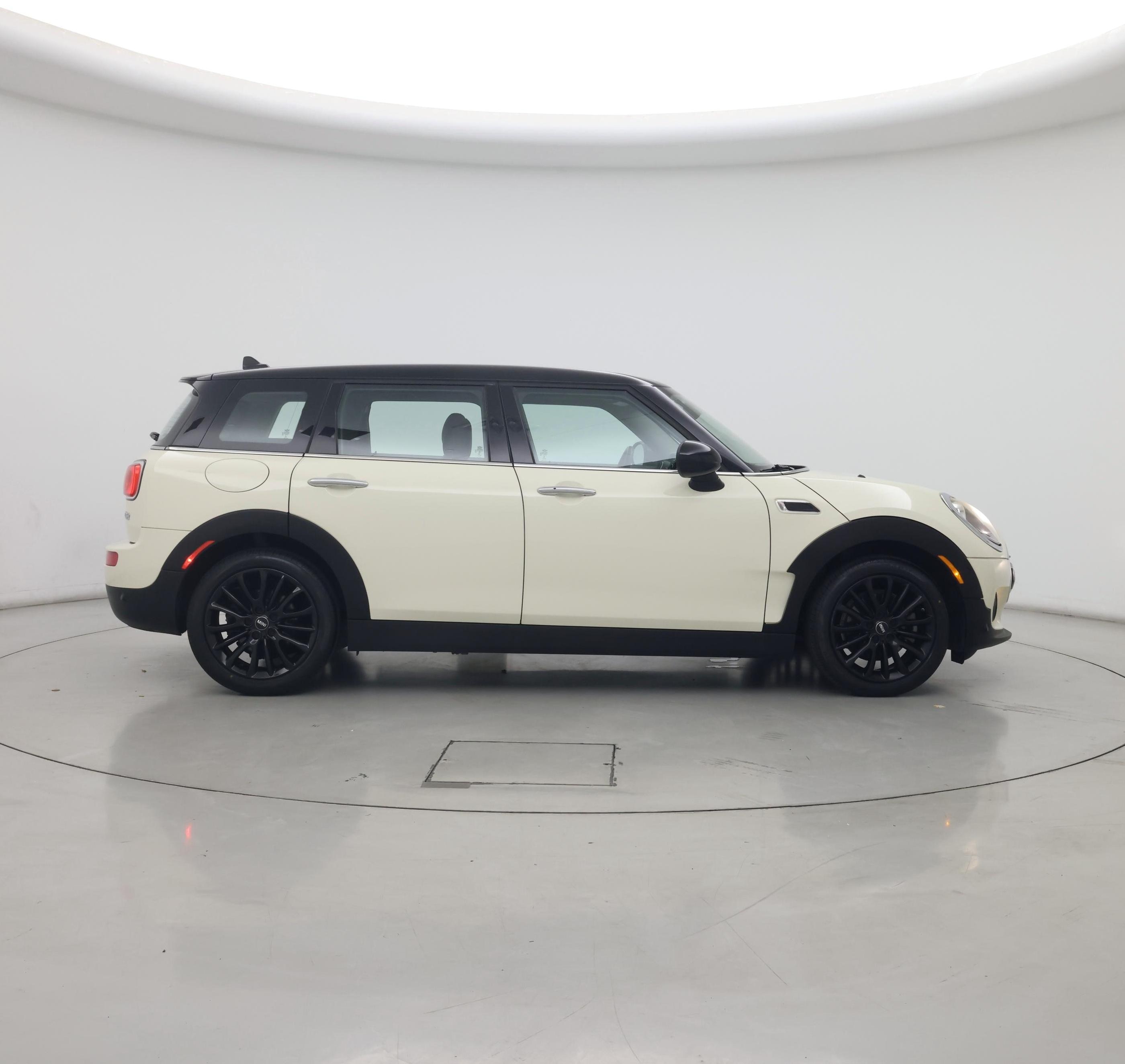Thumbnail: 2018 MINI Cooper Clubman - 7