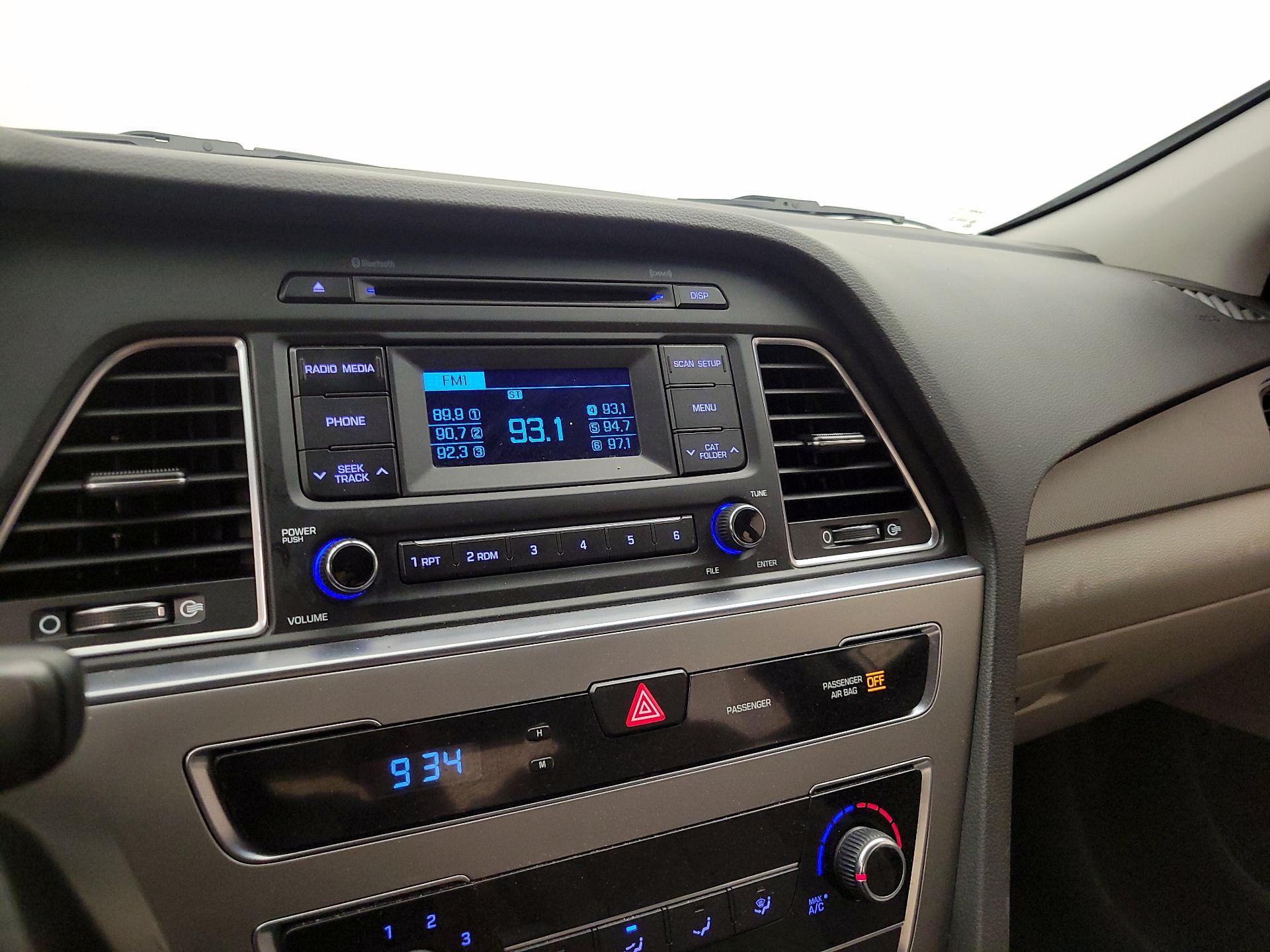 Thumbnail: 2015 Hyundai Sonata - 14